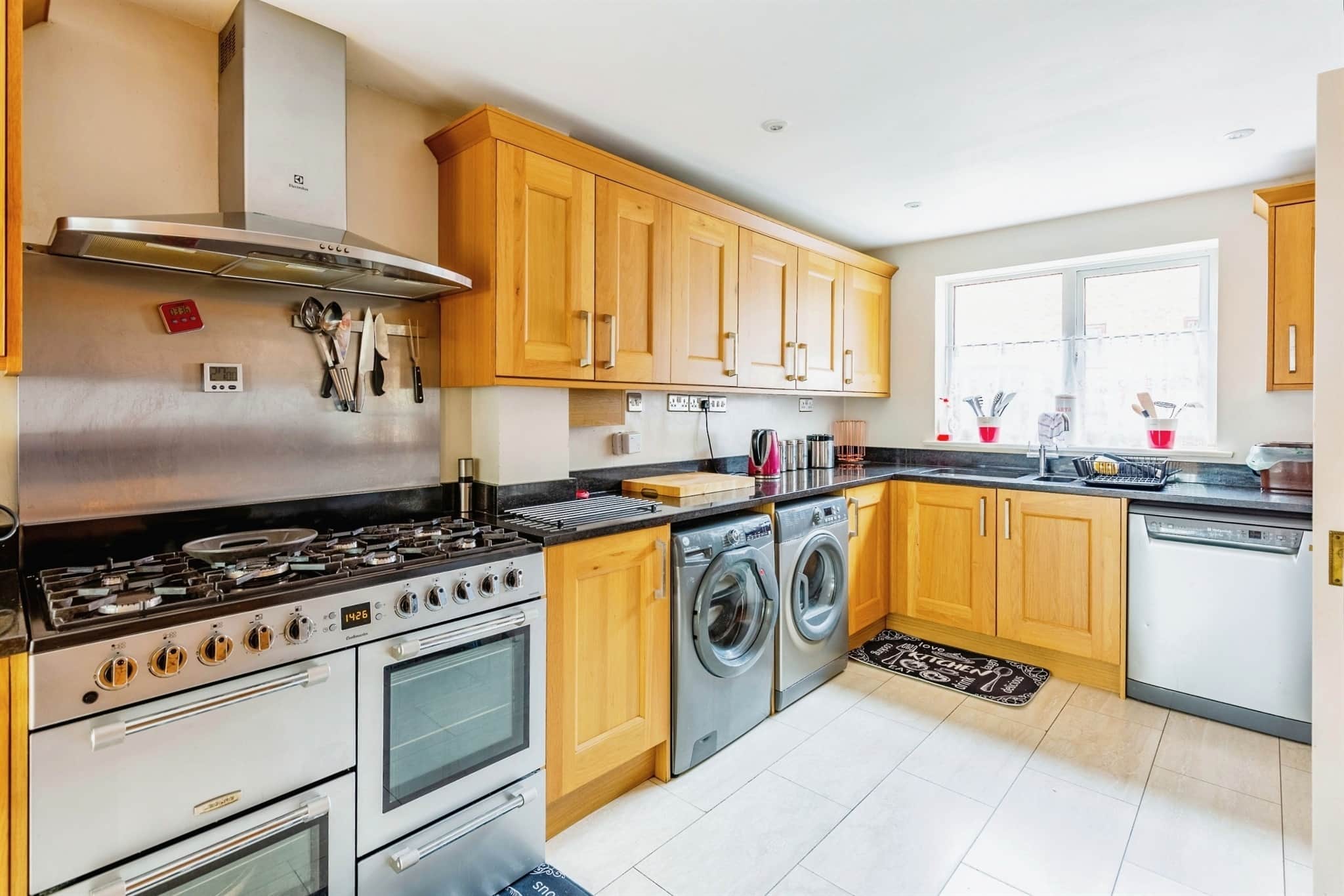 Property at Ixworth Close, Northampton