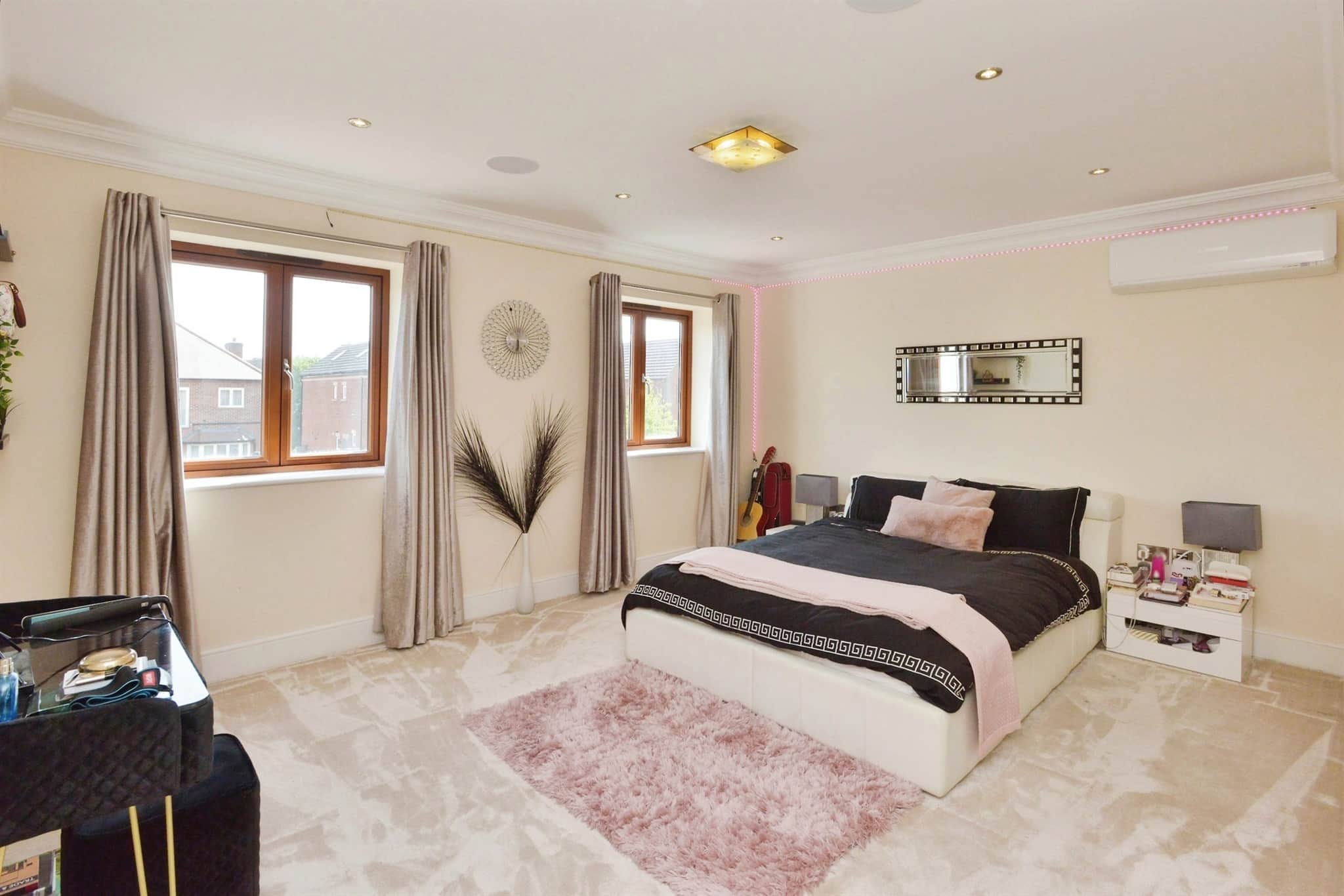 Property at Ashford Crescent, Grange Farm, Milton Keynes
