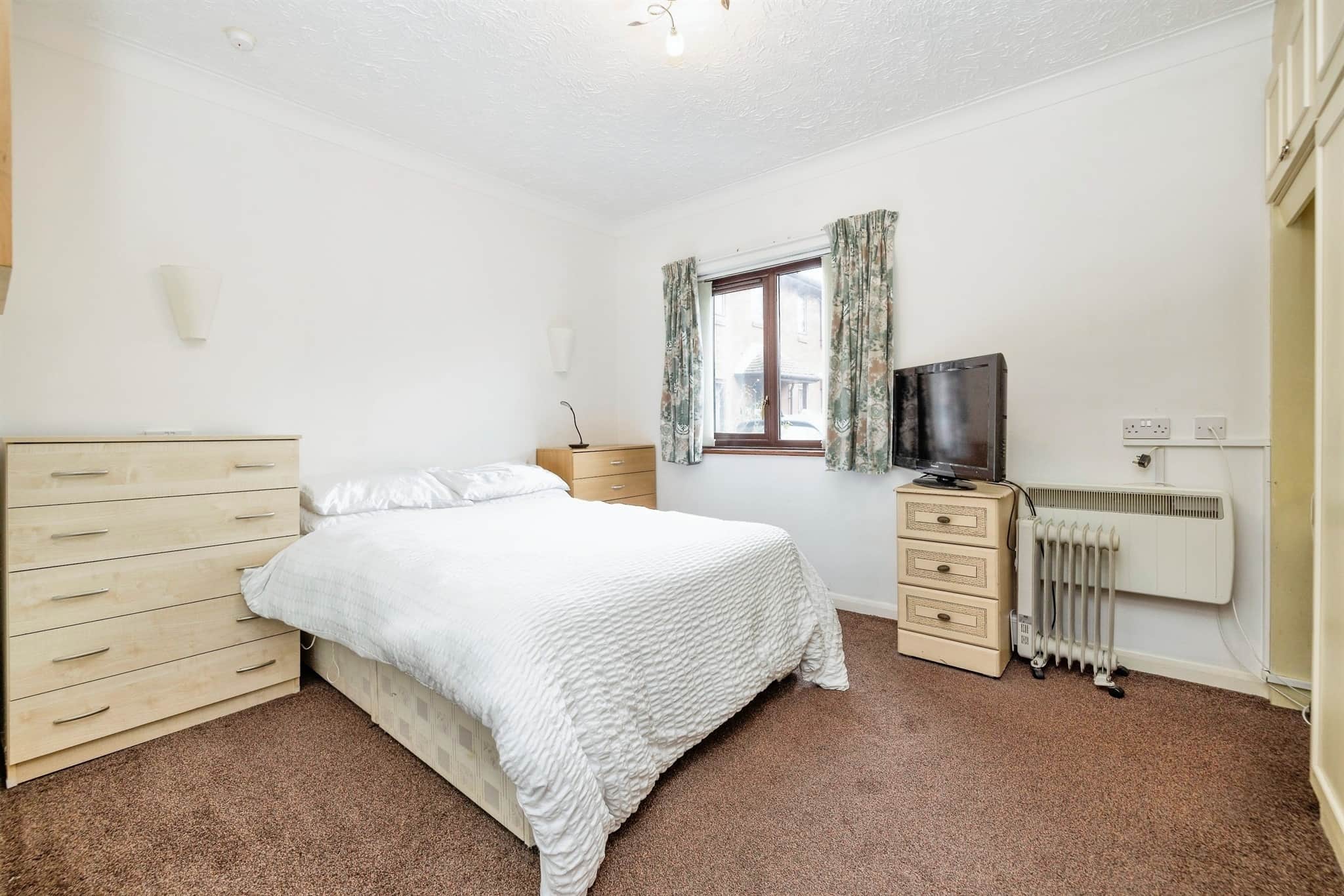Property at High Street, Bushey