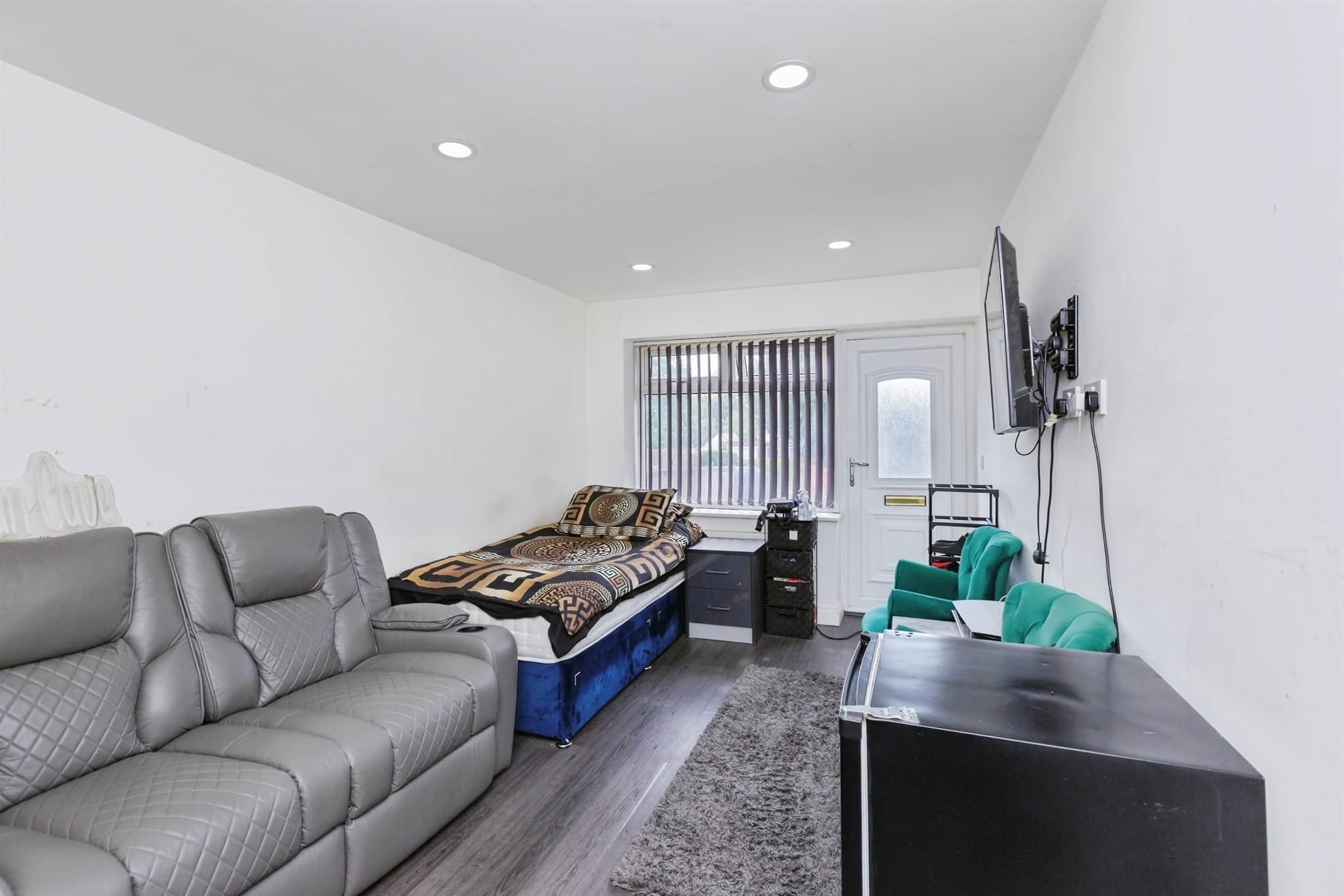 Property at Scraptoft Lane, Leicester