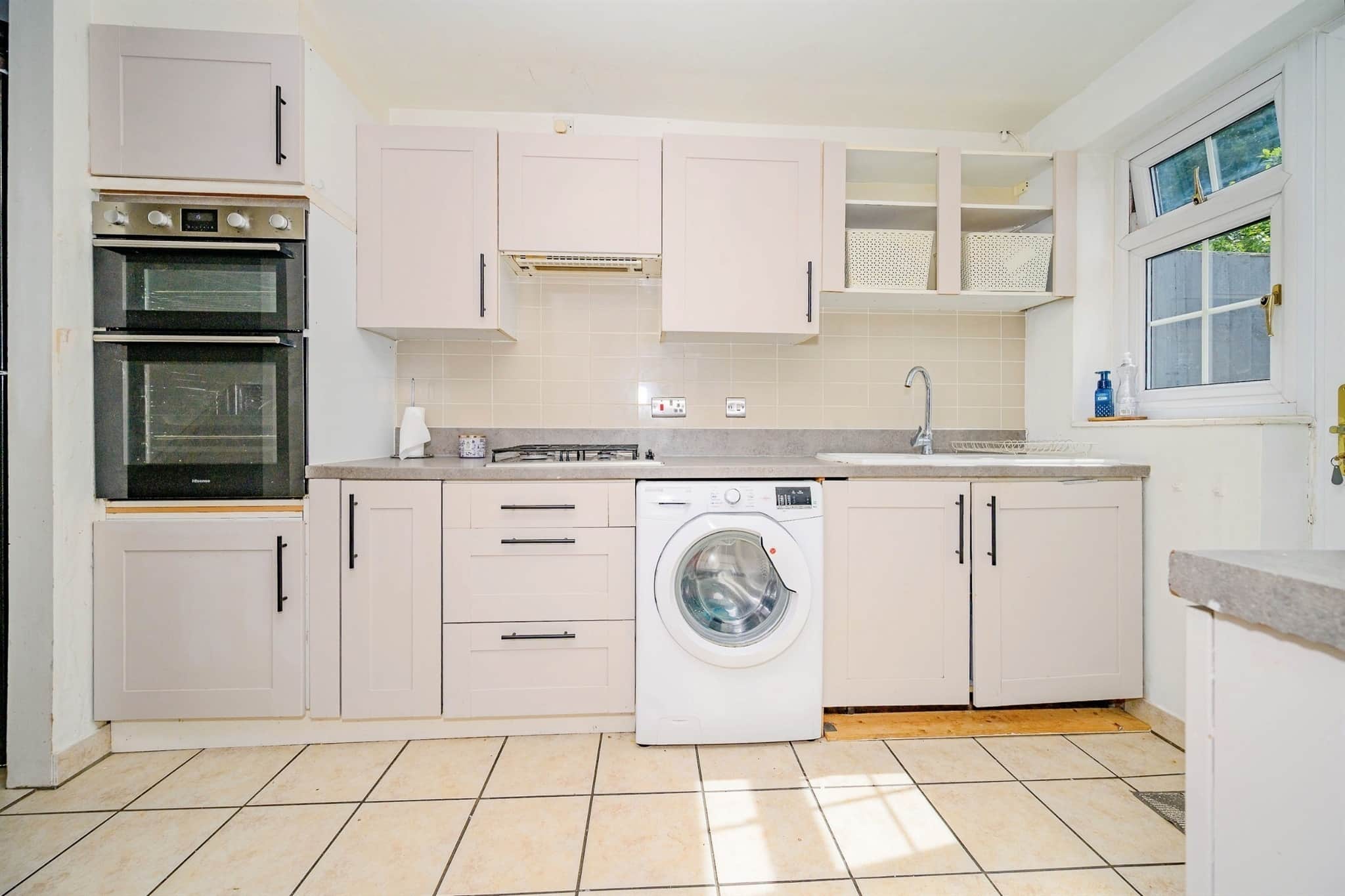 Property at Hunters Ride, Bricket Wood, St. Albans