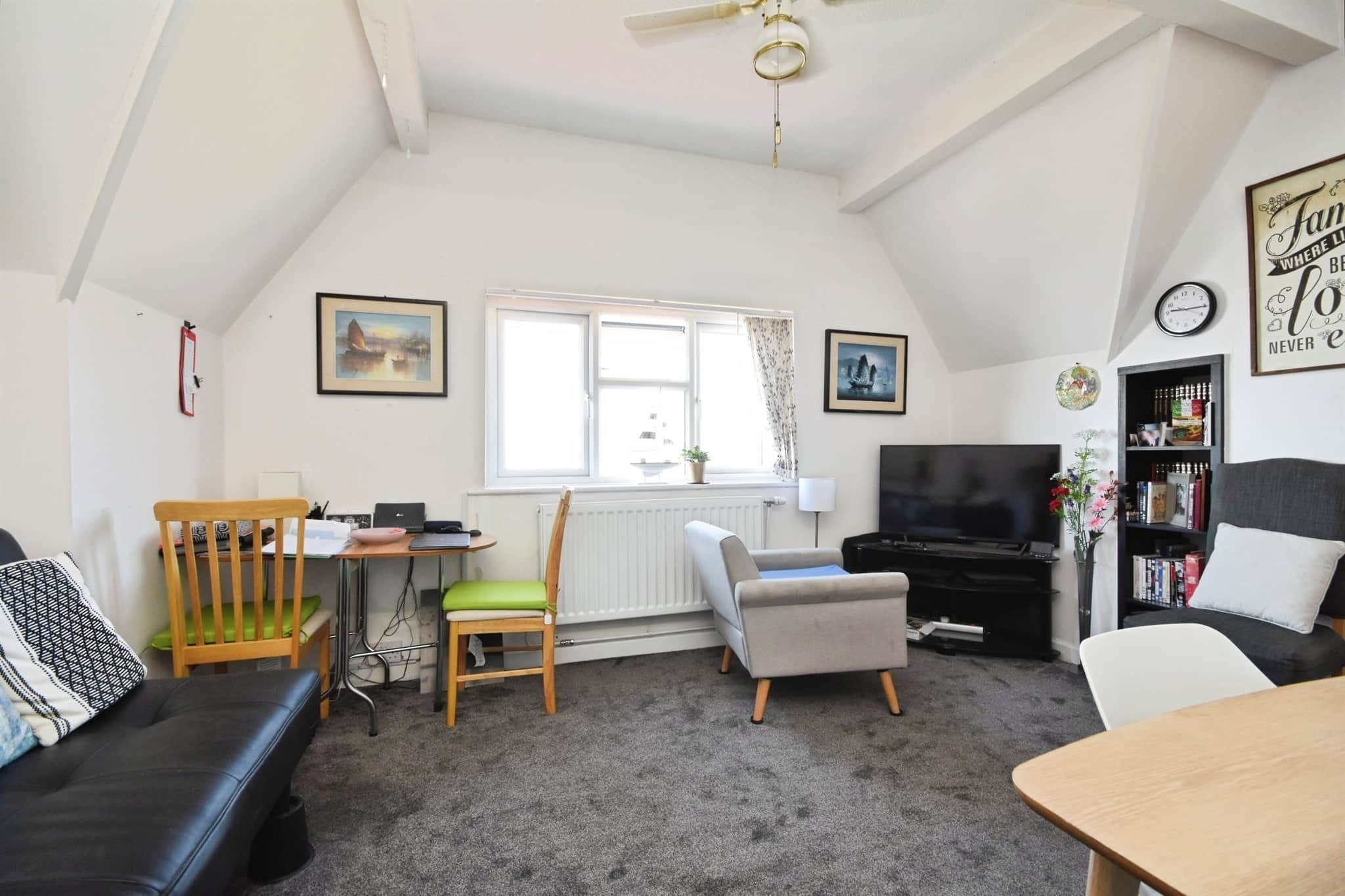 Property at Shorefield Gardens, Westcliff-On-Sea