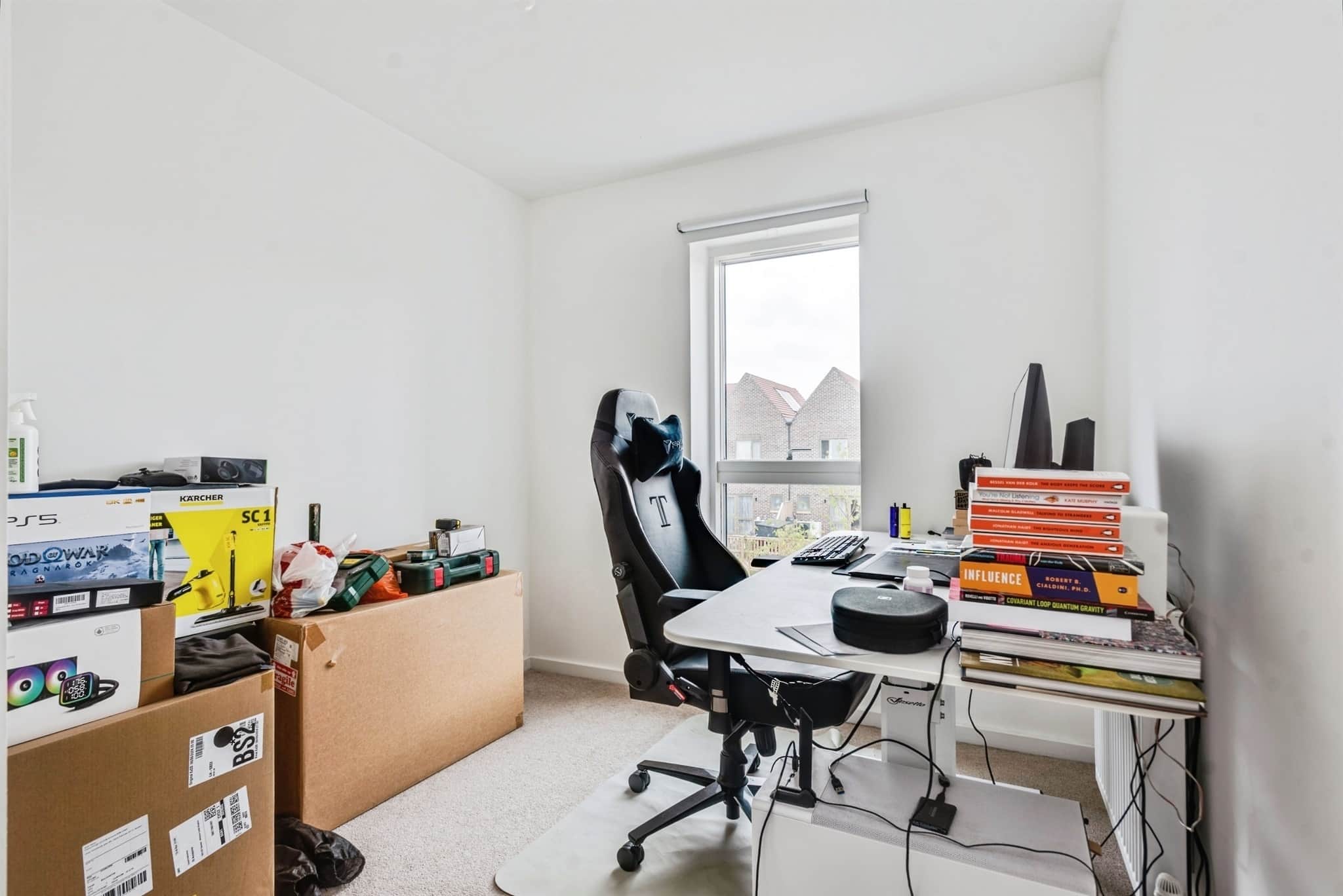 Property at Annapurna, Swindon