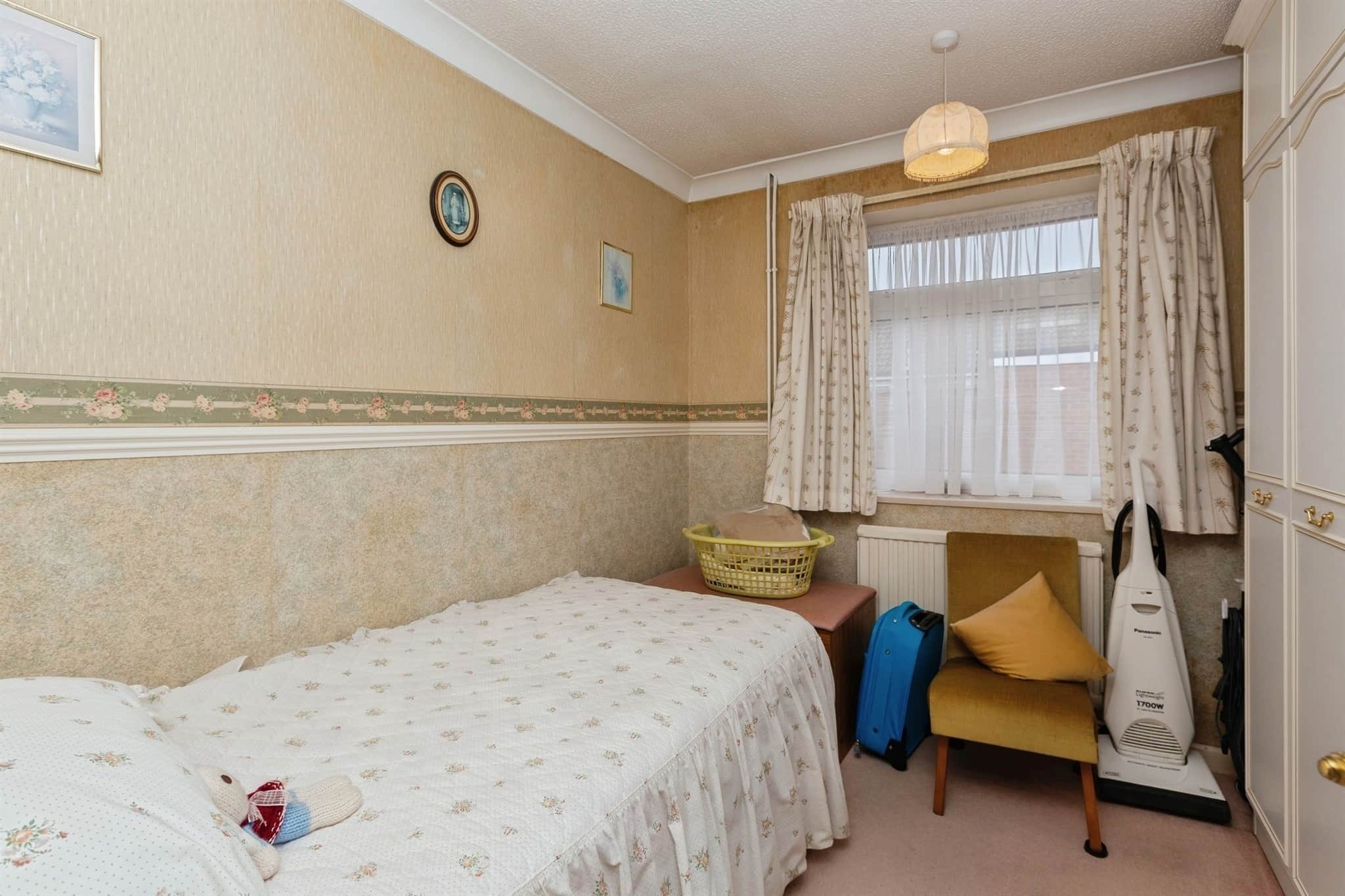 Property at Corfe Close, Aylesbury