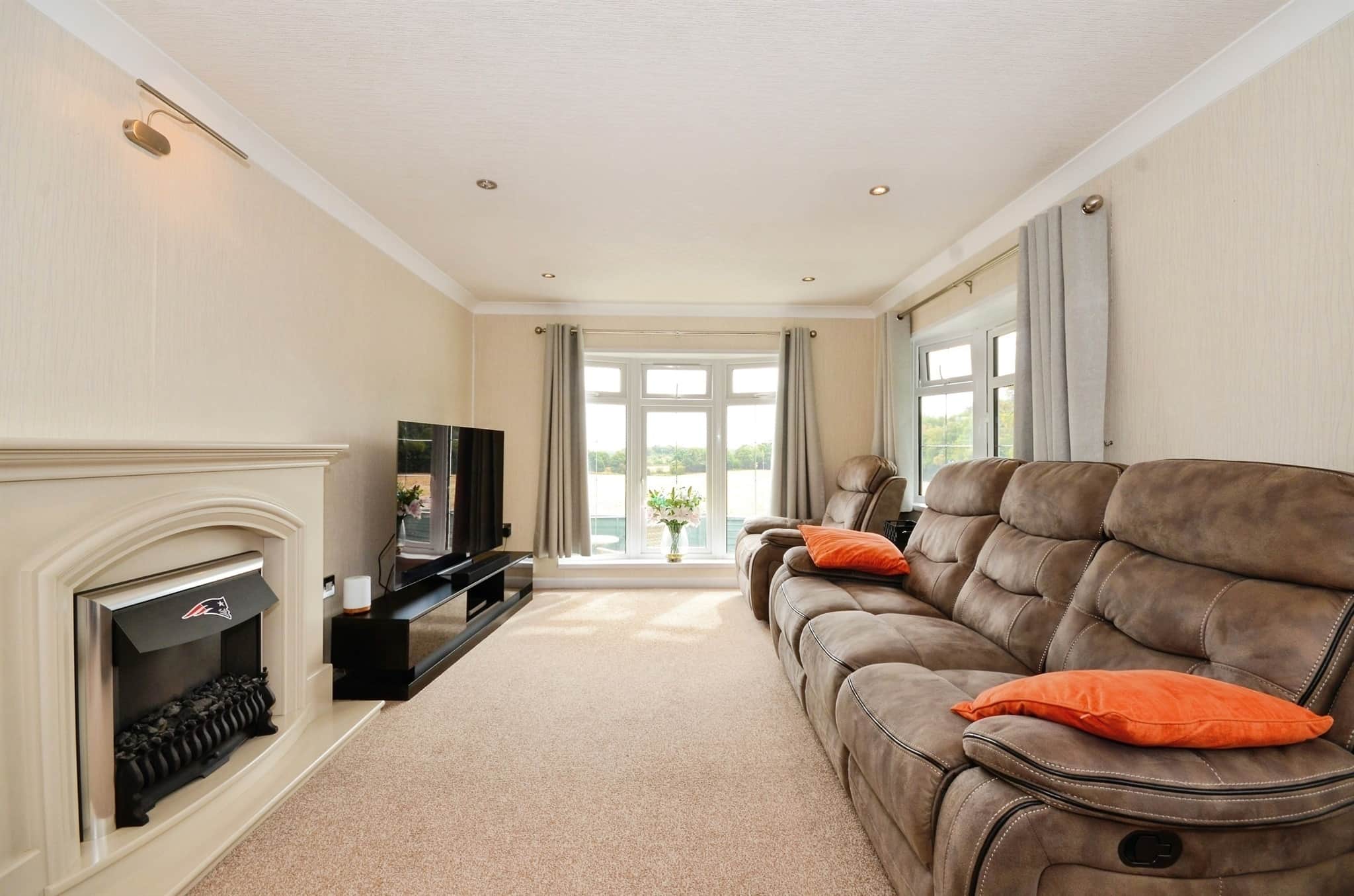 Property at Half Moon Lane, Pepperstock, Luton