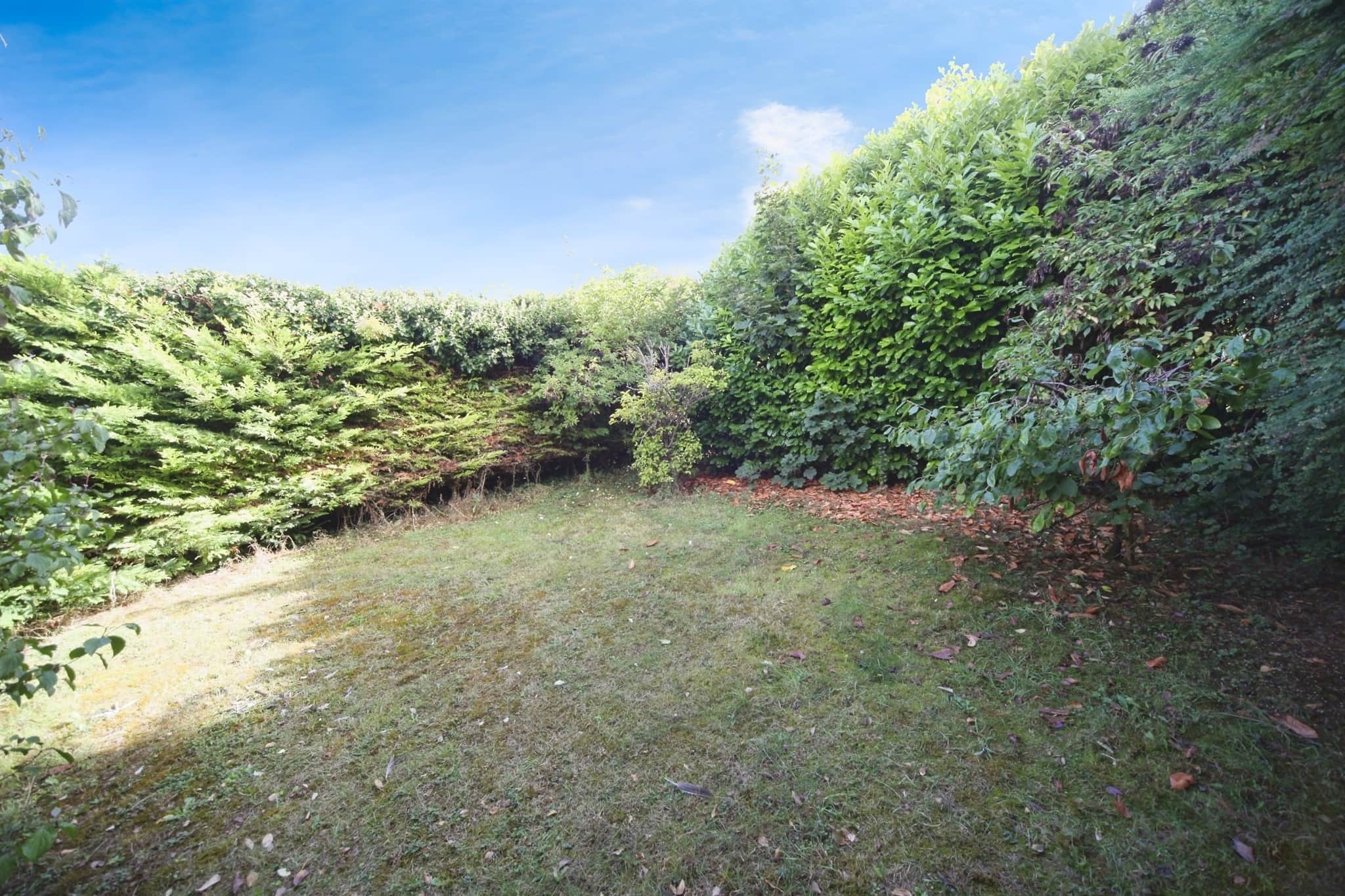 Property at Bibshall Crescent, Dunstable