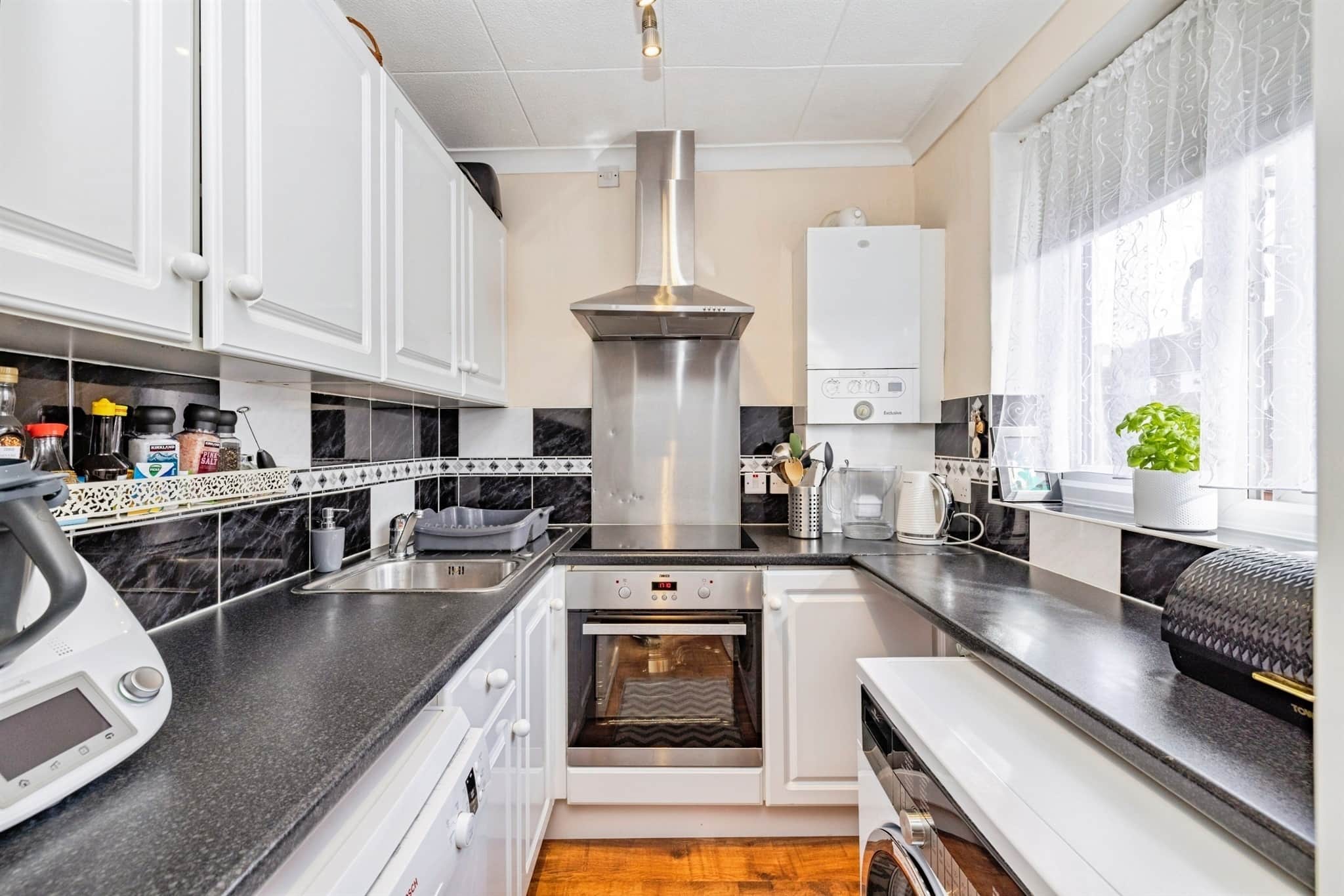 Property at Park Avenue, Bushey