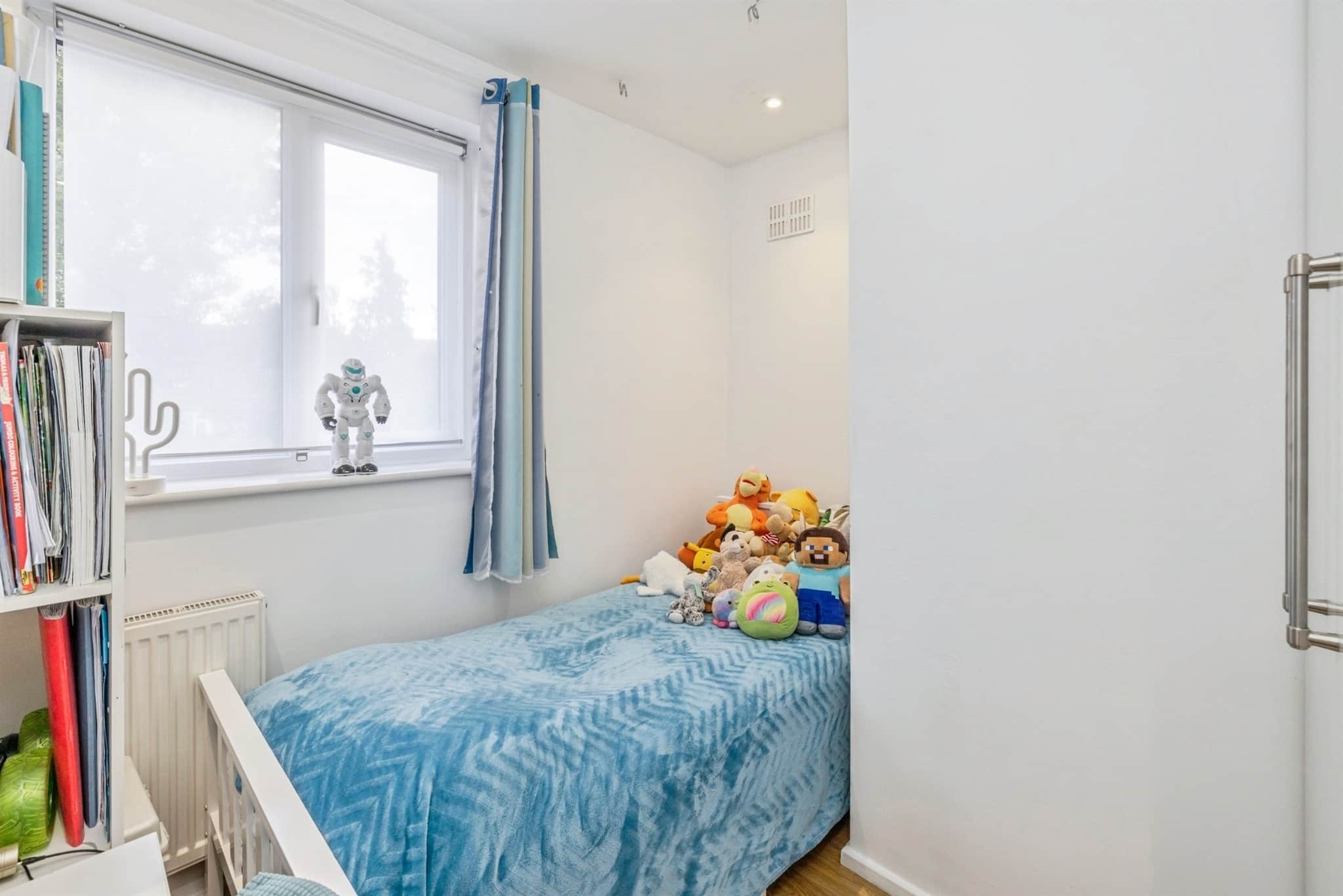 Property at Park Avenue, Bushey