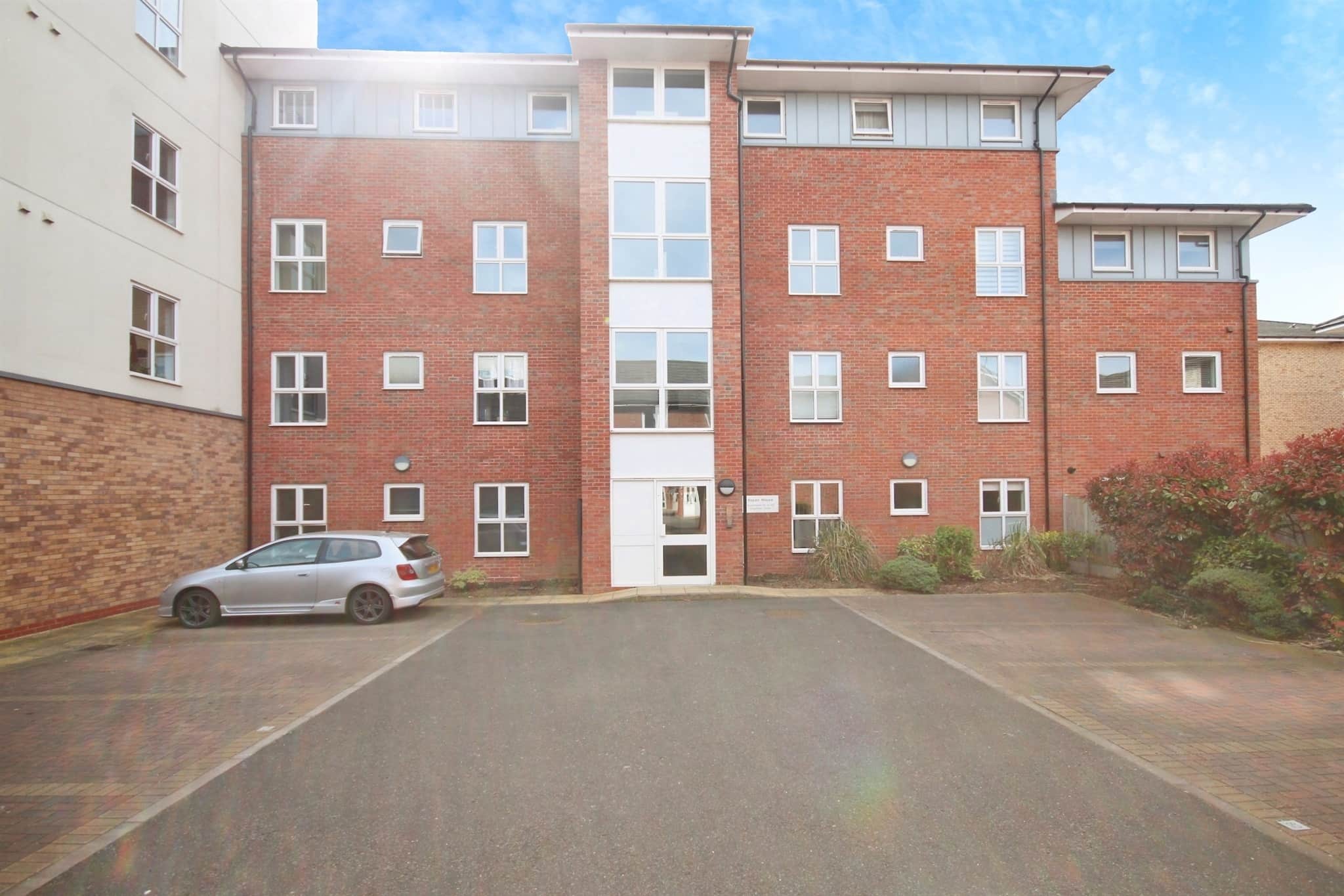 Property at Kingfisher Close, Warwick