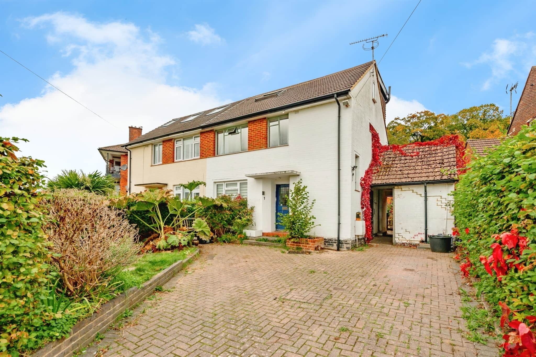 Property at Juniper Close, Reigate