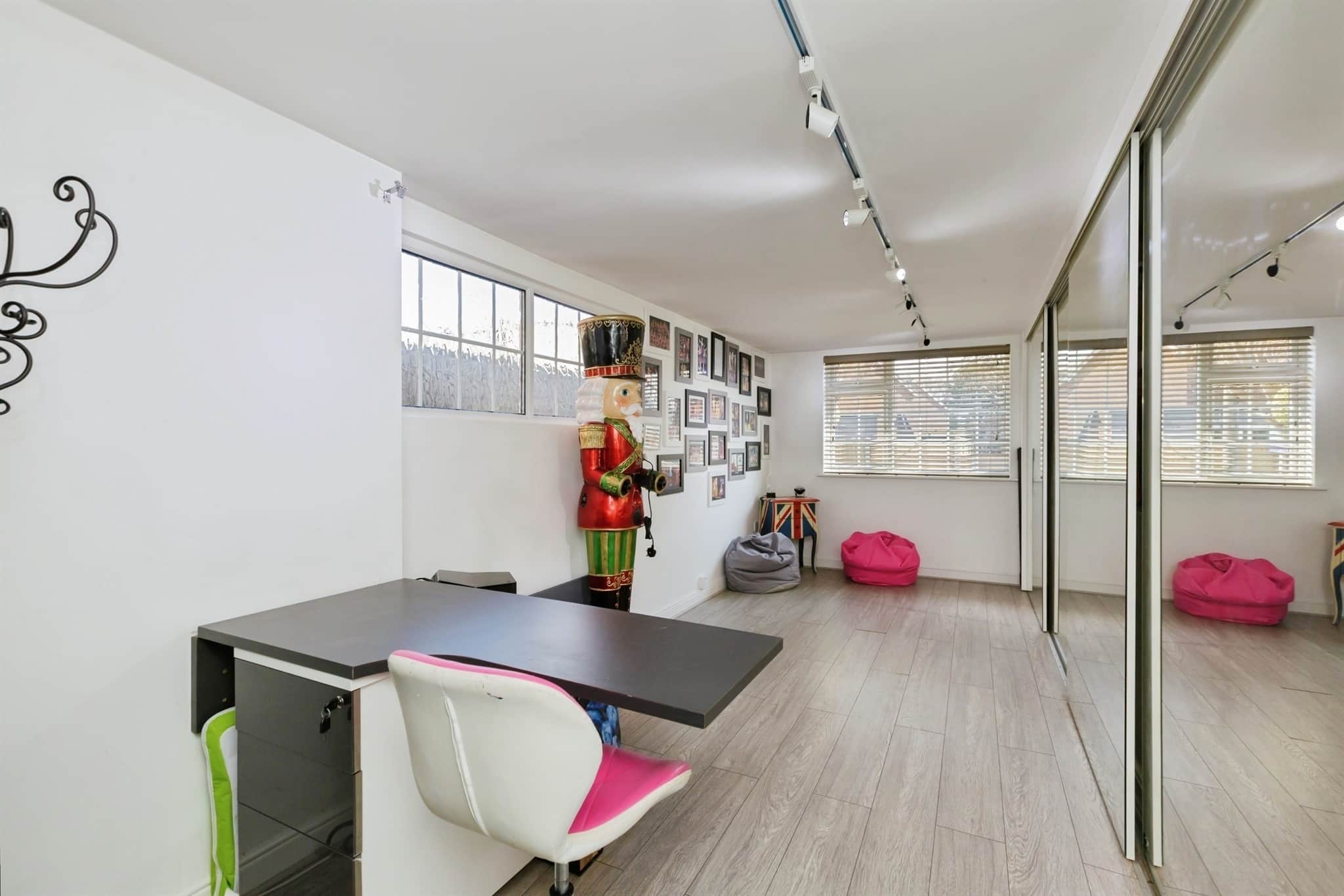 Property at Roy Close, Narborough, Leicester