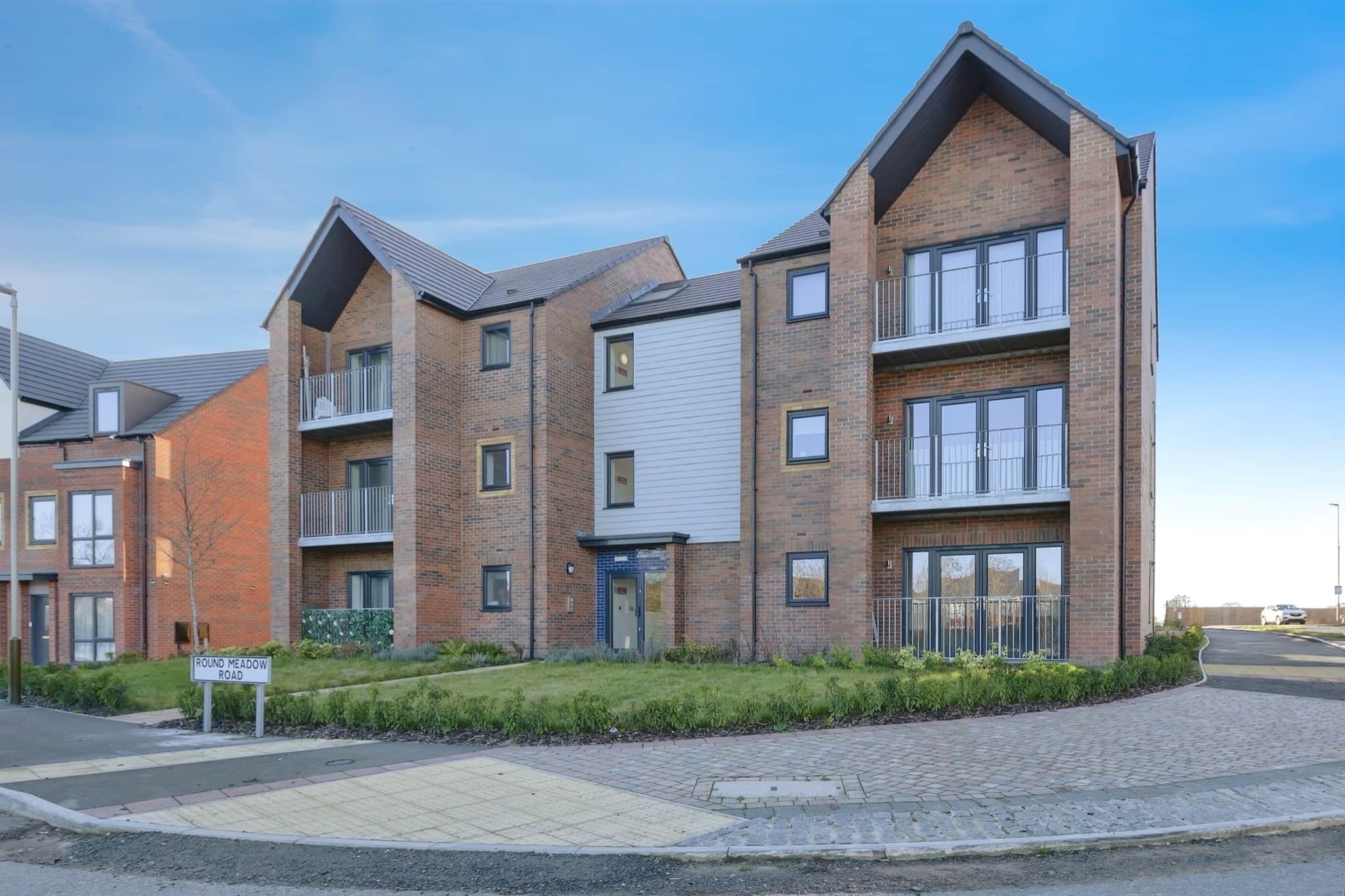 Property at Round Meadow Road, Leicester