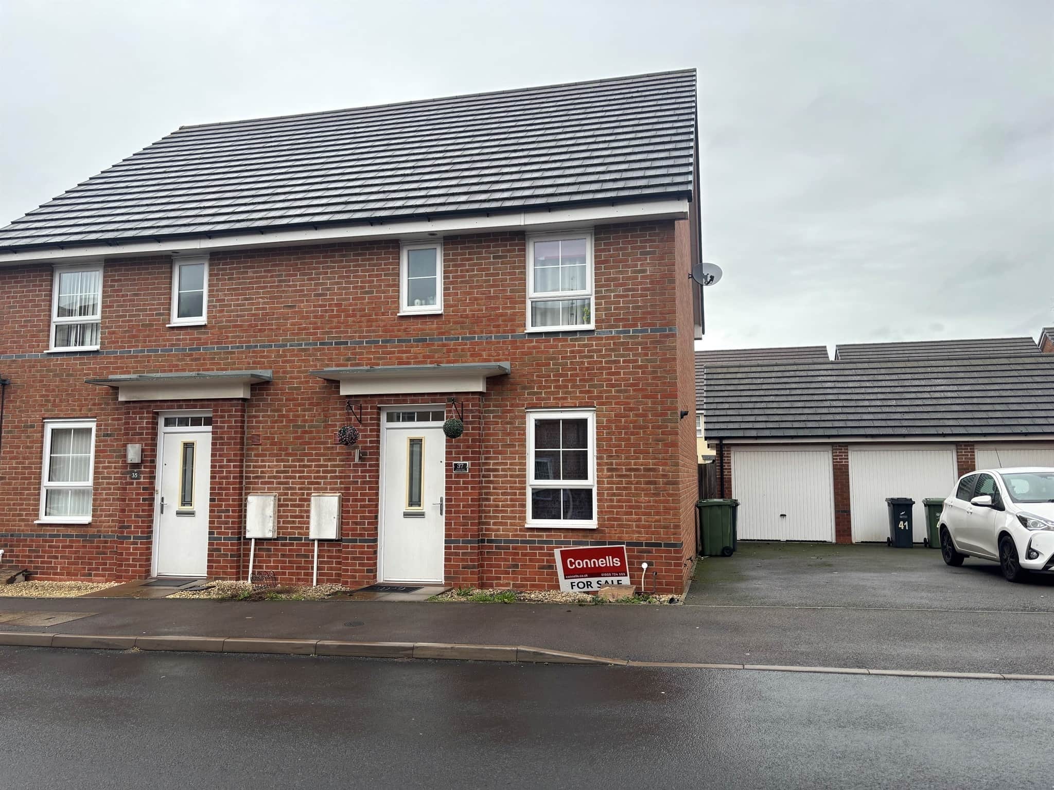 Property at Rounds Road, Worcester
