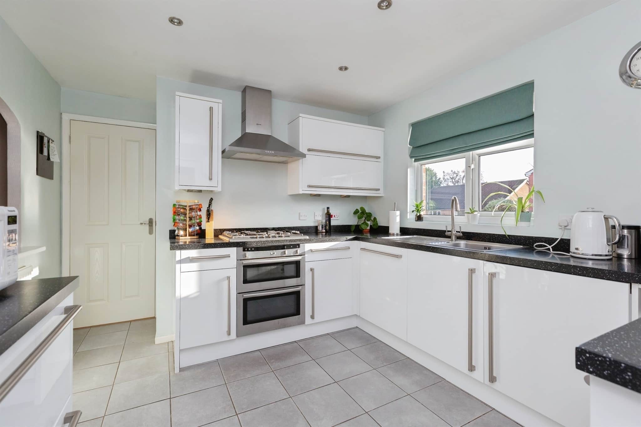 Property at Hewes Close, Glen Parva, Leicester