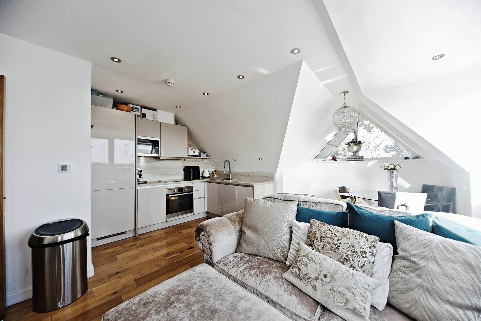 Property at Coulsdon Road, Caterham