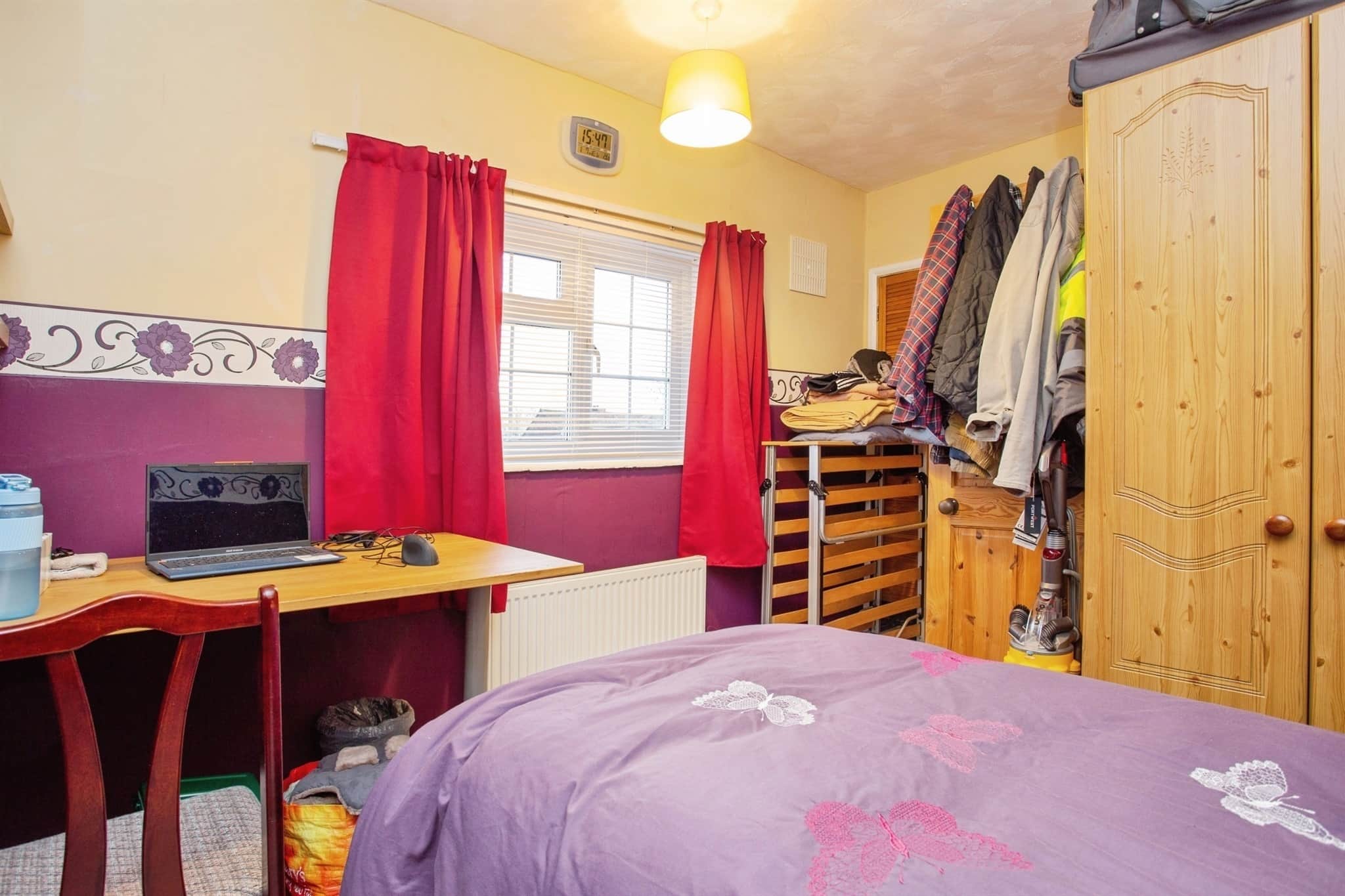 Property at High Road, Leavesden, Watford