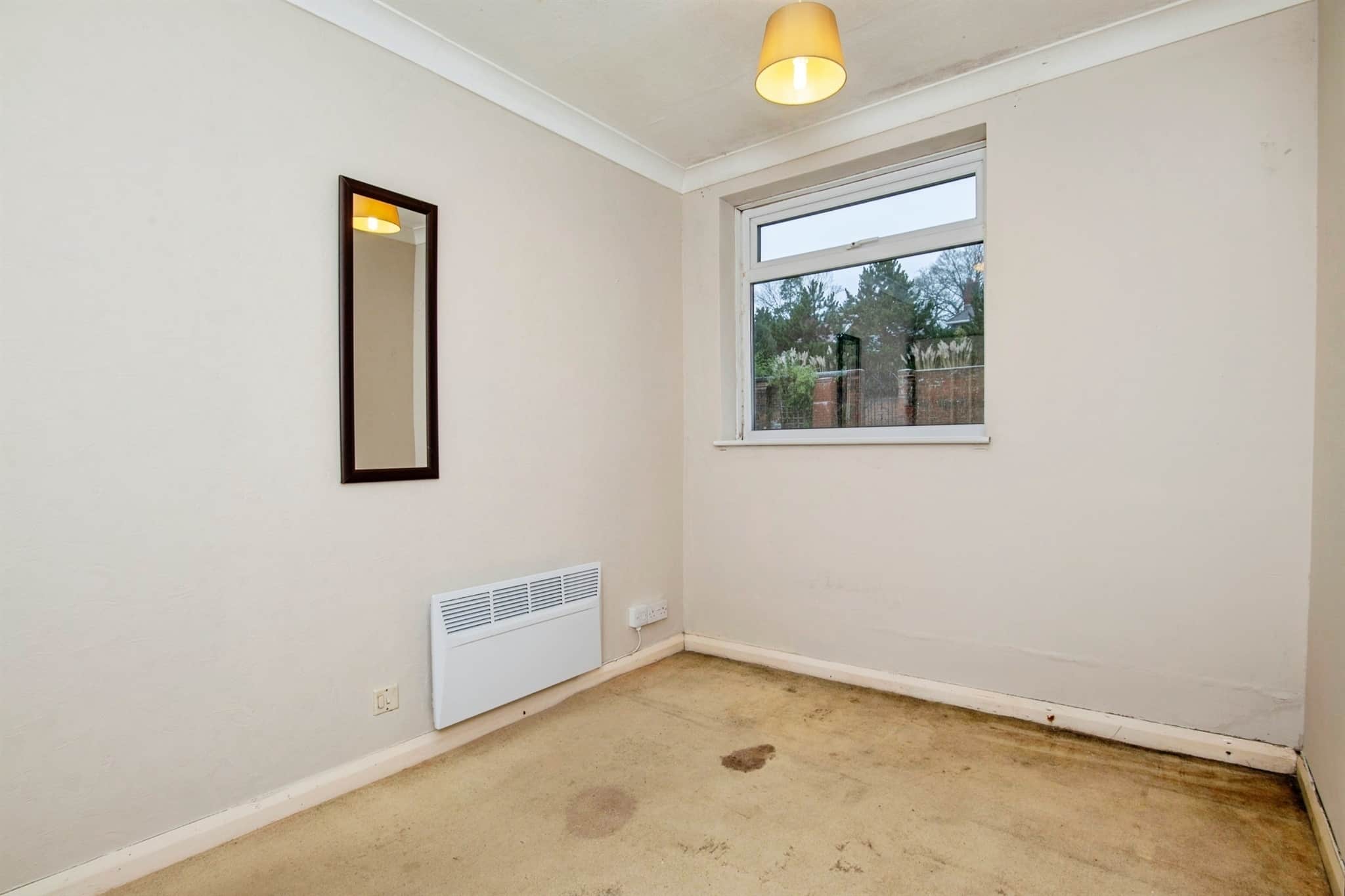 Property at Elmfield Gardens, Worcester