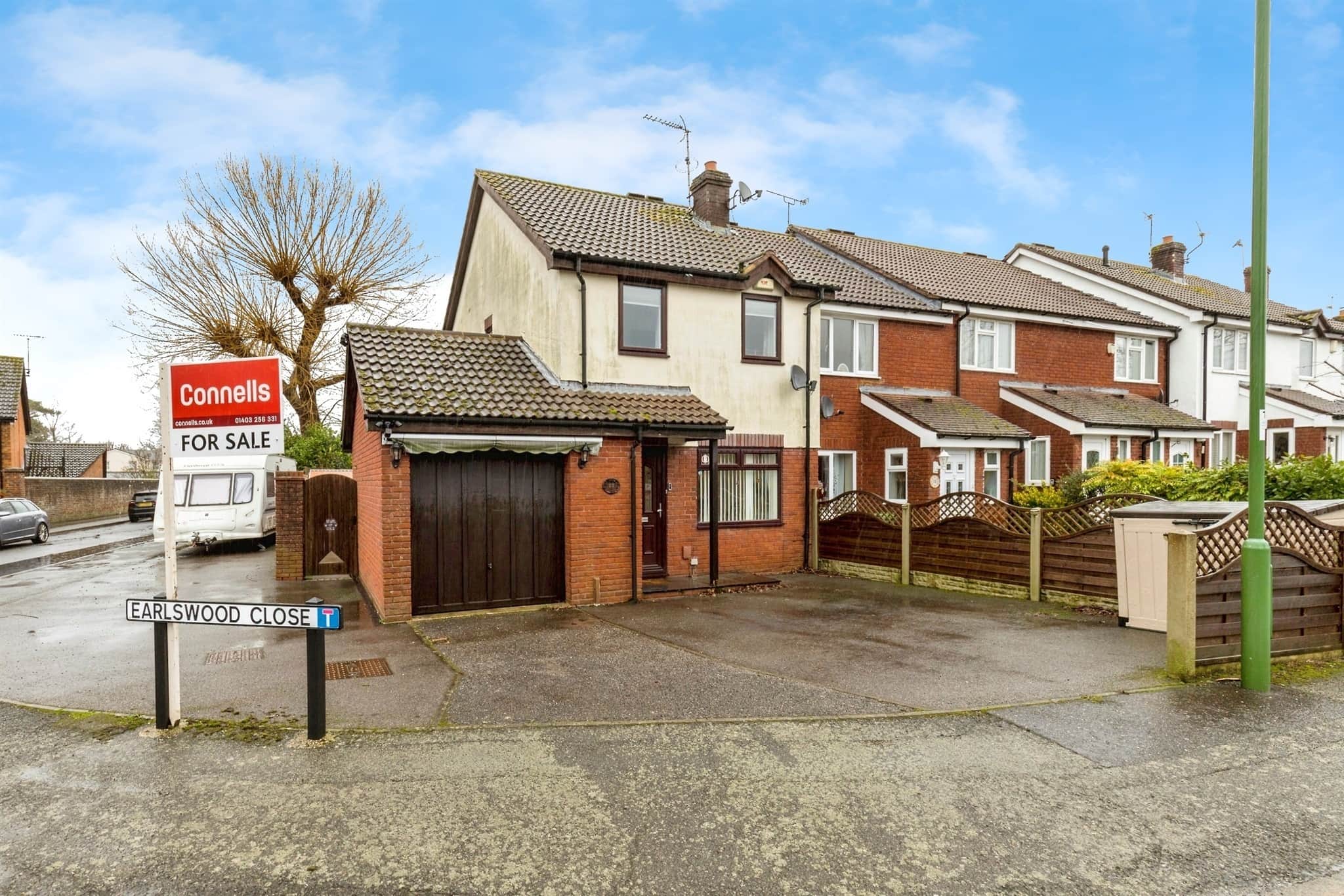 Property at Earlswood Close, Horsham