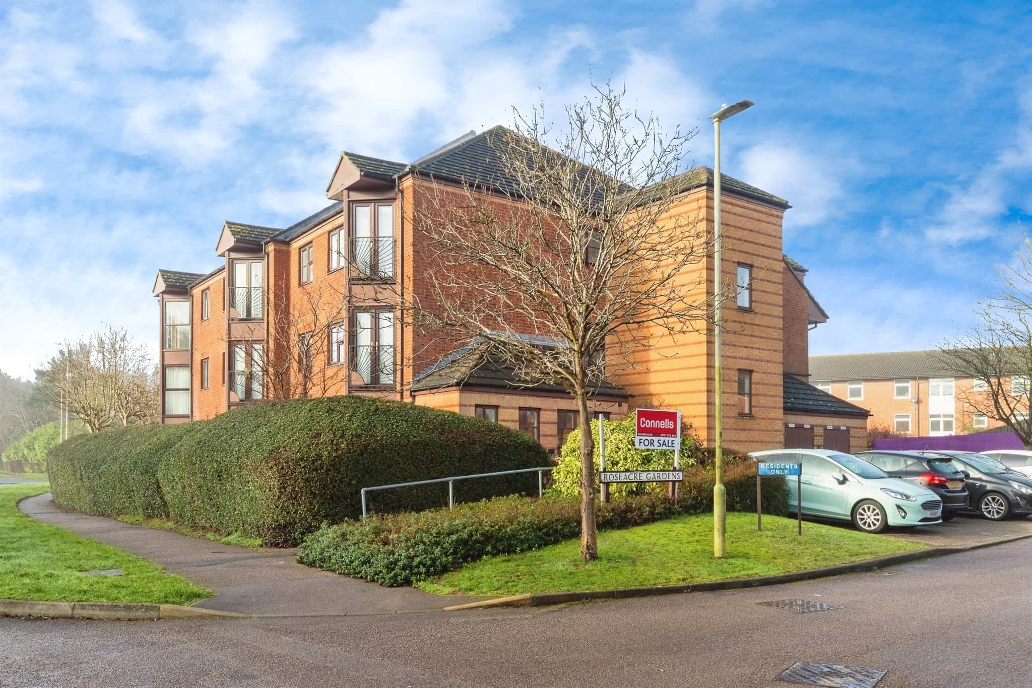 Property at Roseacre Gardens, Welwyn Garden City