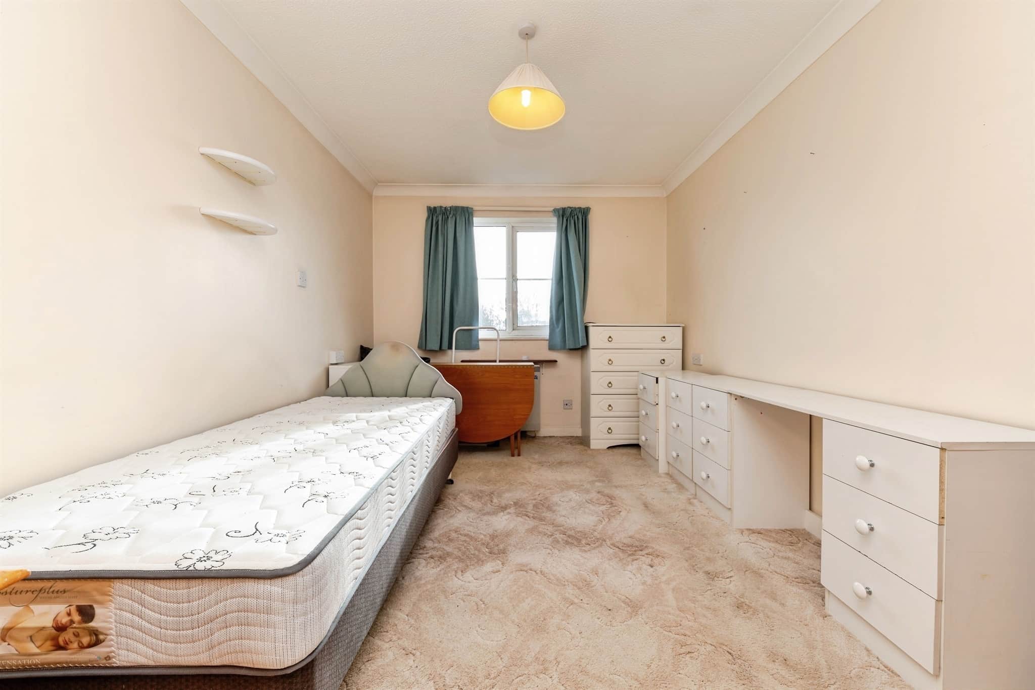 Property at Roseacre Gardens, Welwyn Garden City