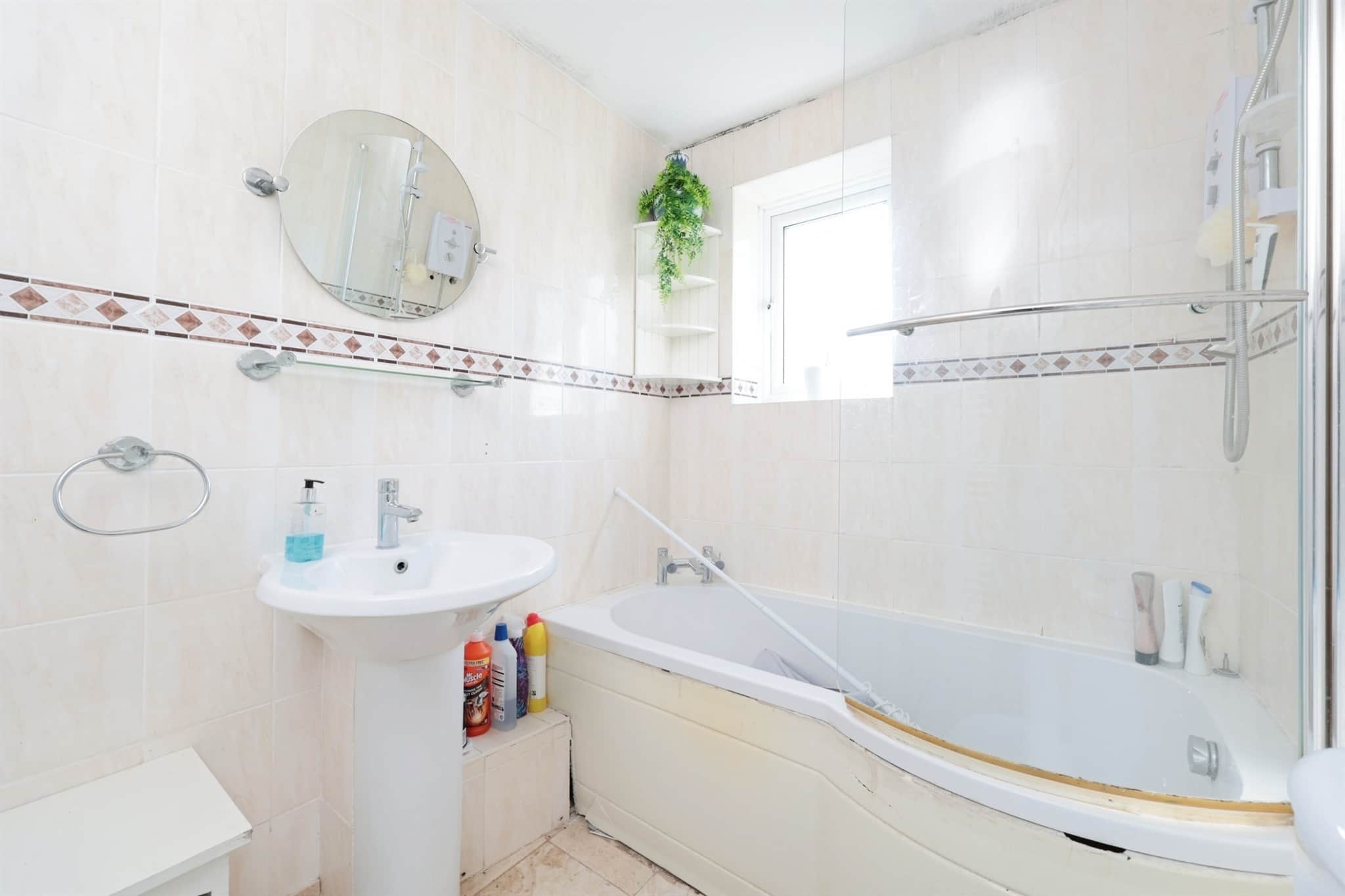 Property at London Road, High Wycombe