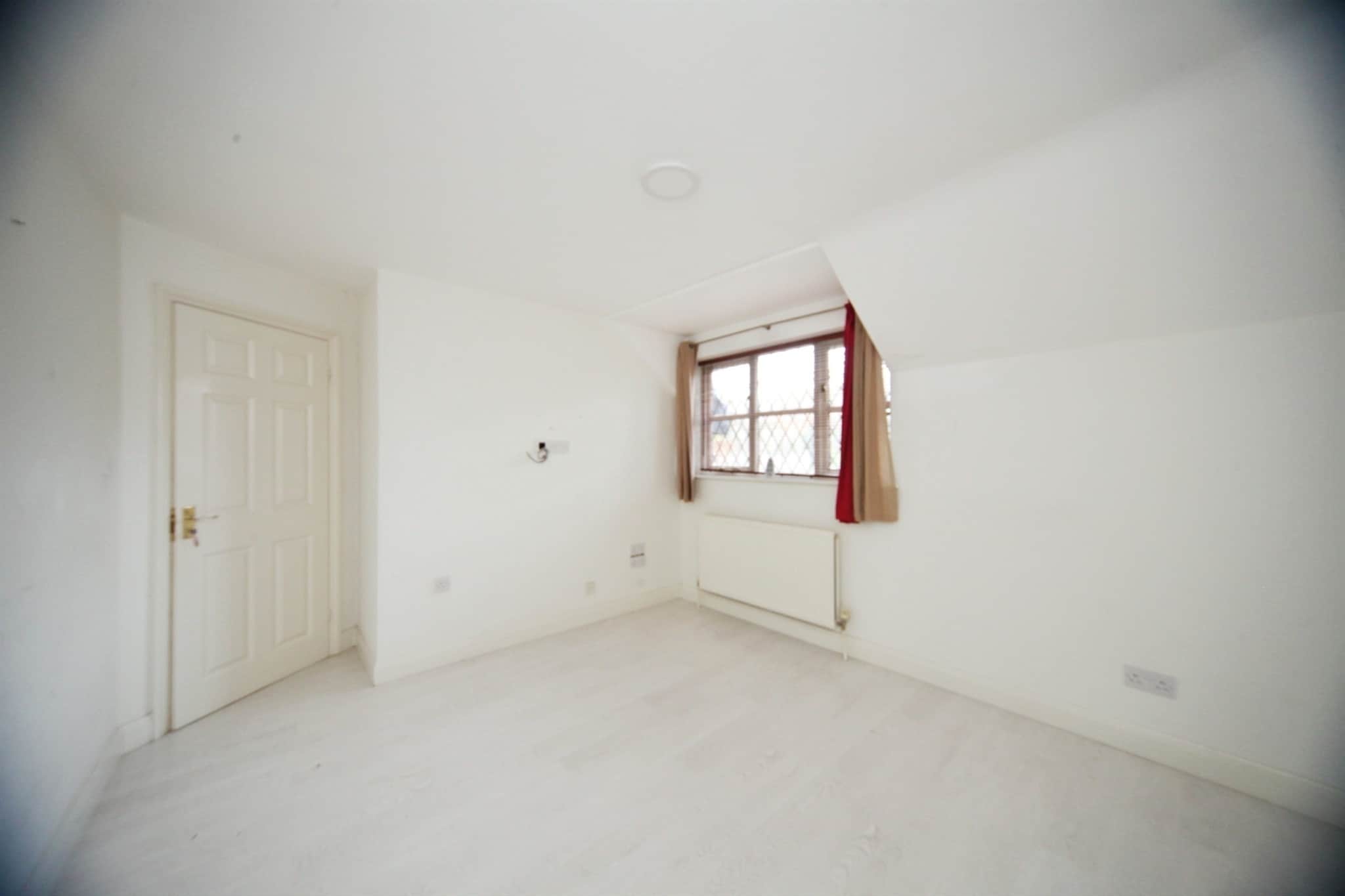Property at Little Green Lane, Caddington, Luton