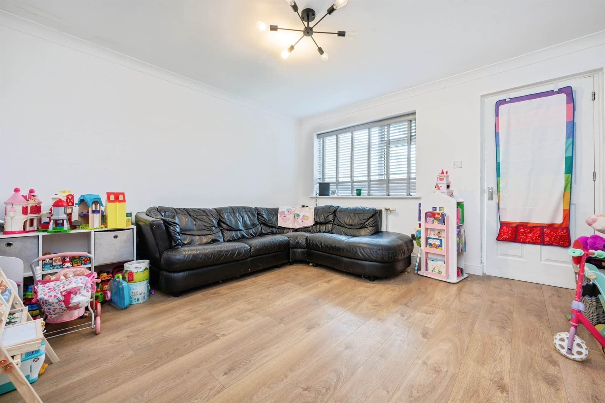 Property at Cornwallis Close, Bromham, Bedford