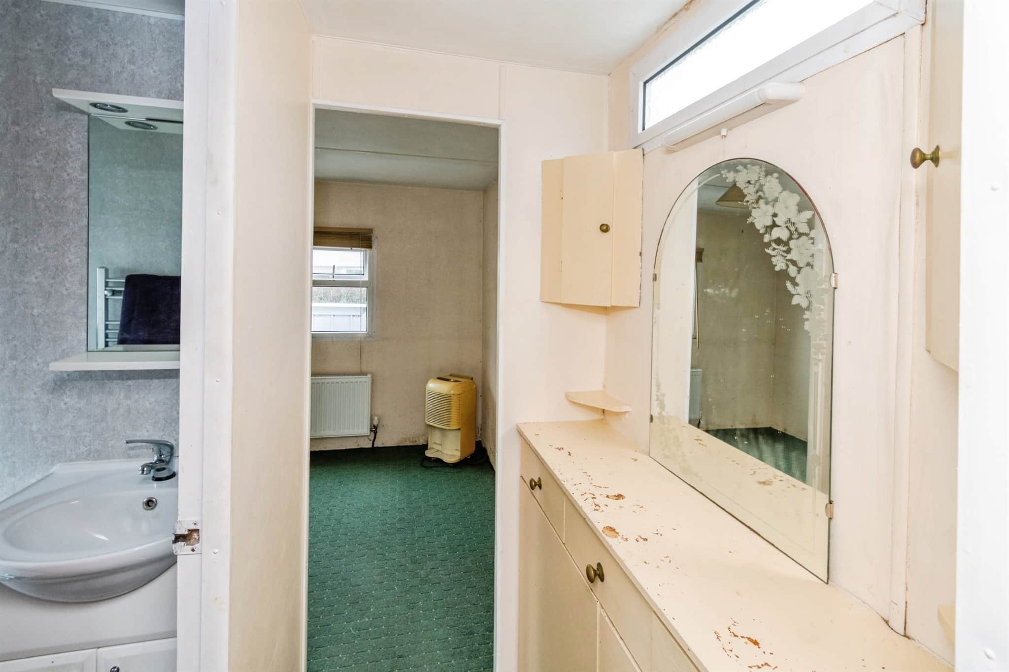 Property at Allington Lane, West End, Southampton