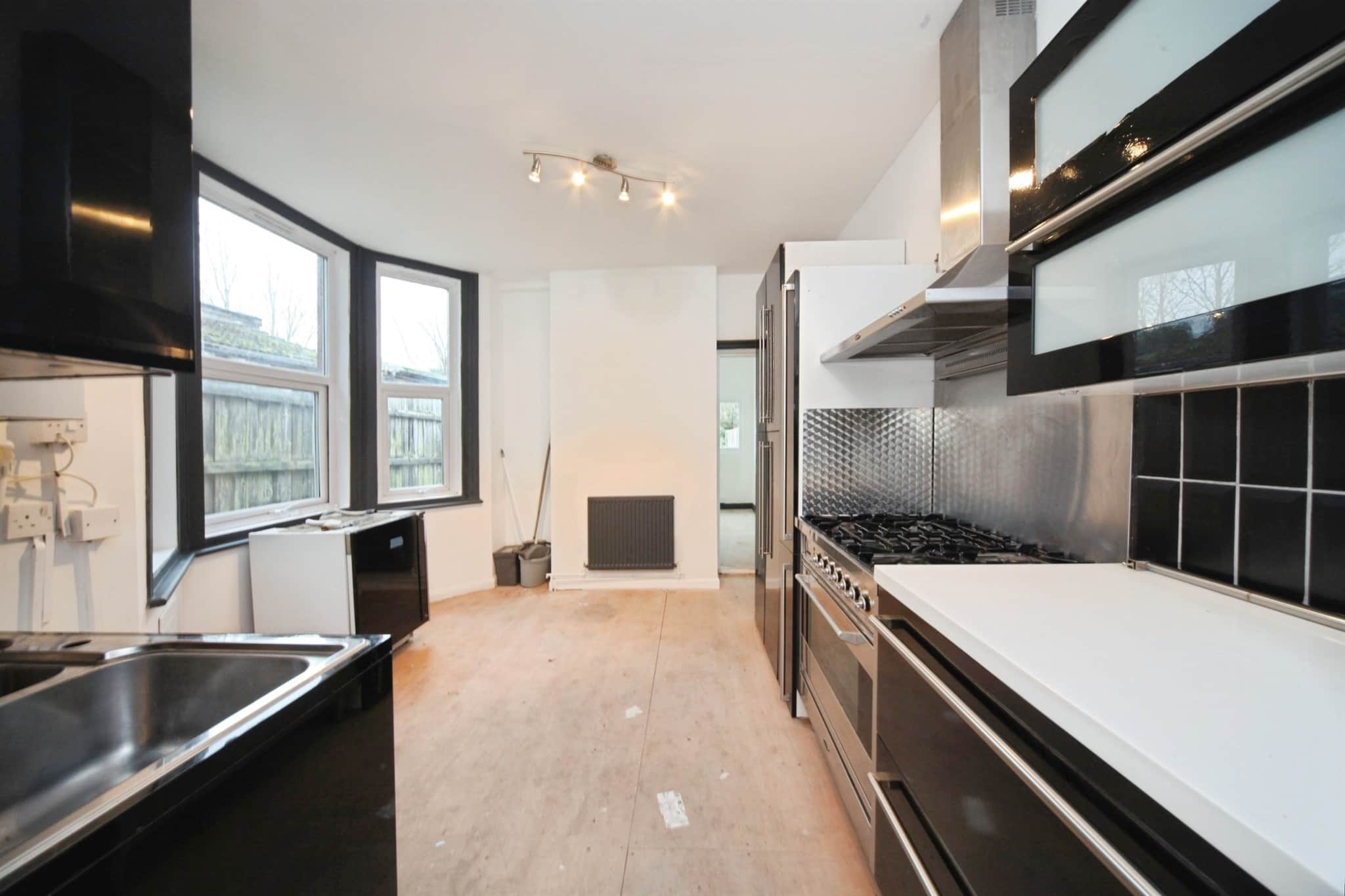 Property at Lyndhurst Road, Luton