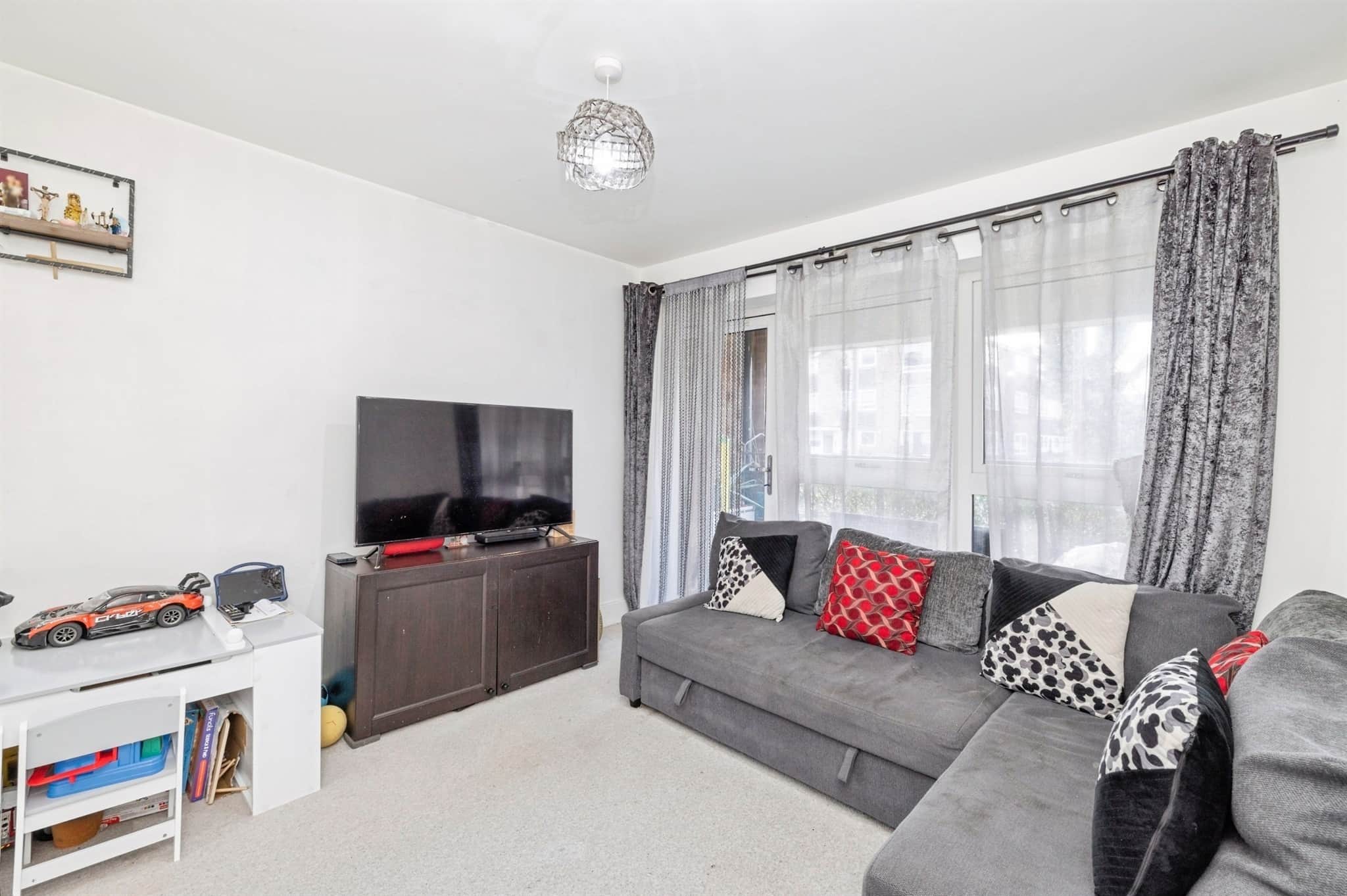 Property at Rosslyn Road, Watford