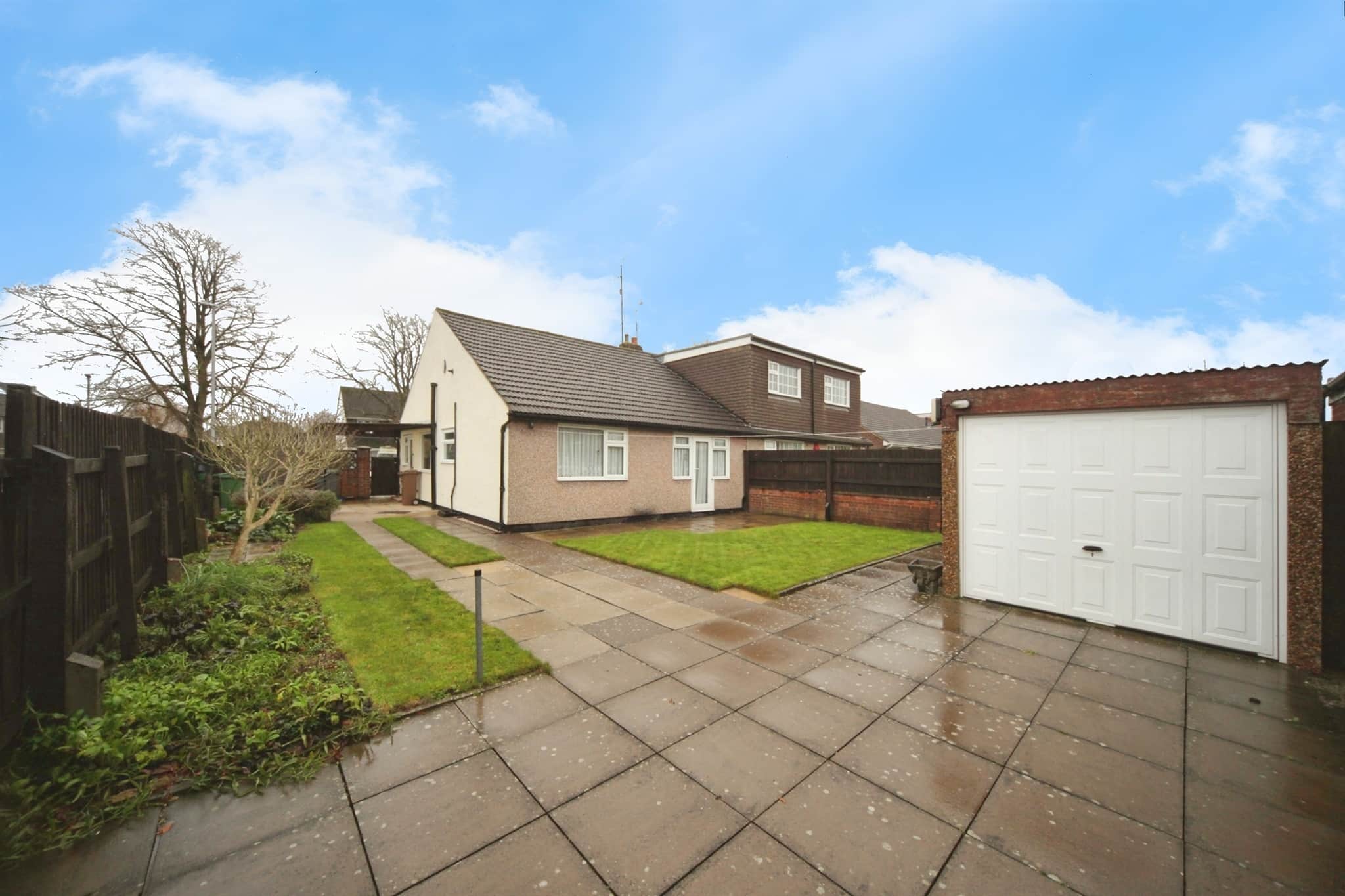Property at Gooseberry Hill, Luton