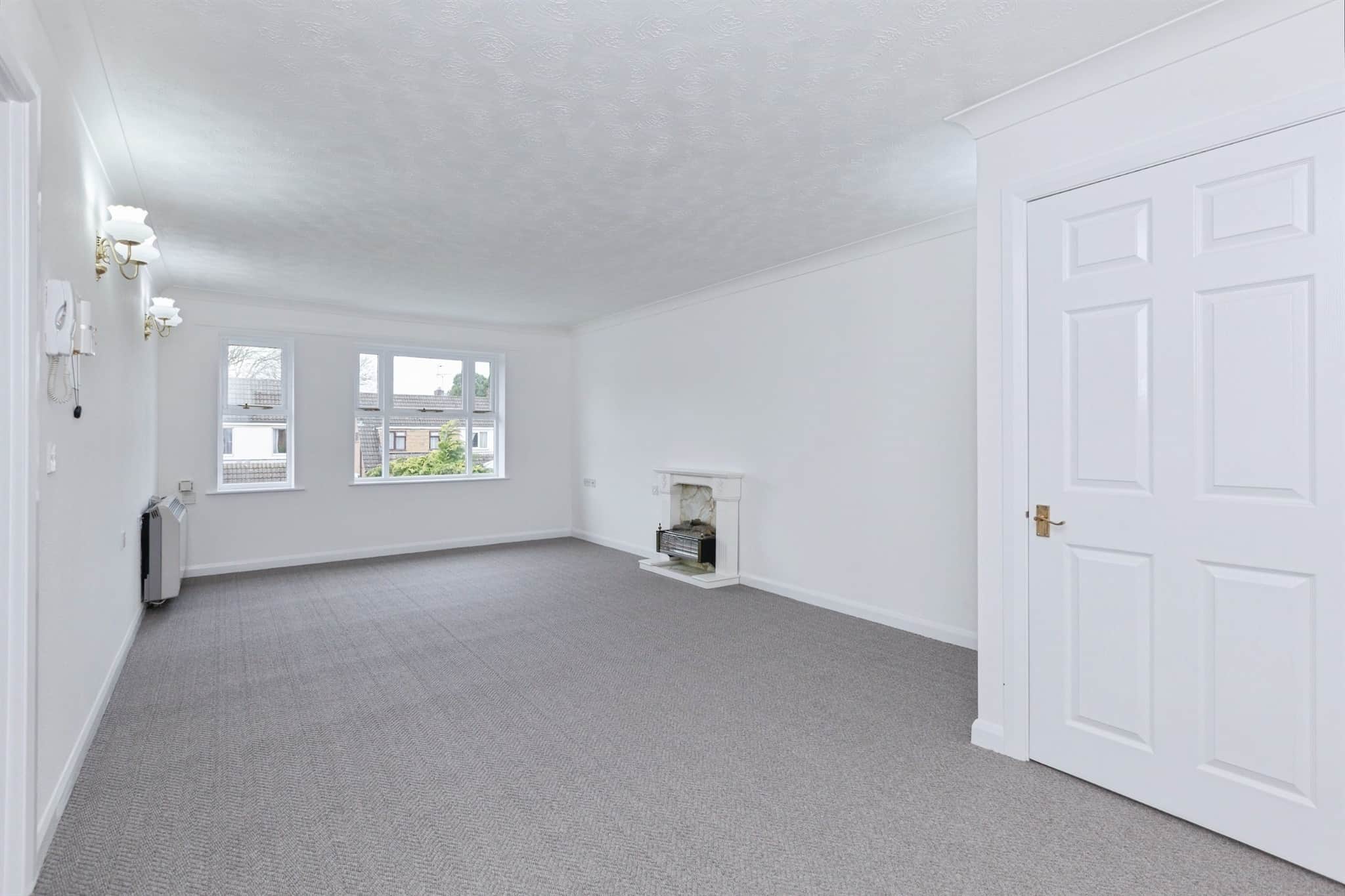Property at Winterburn Gardens, Whetstone, Leicester