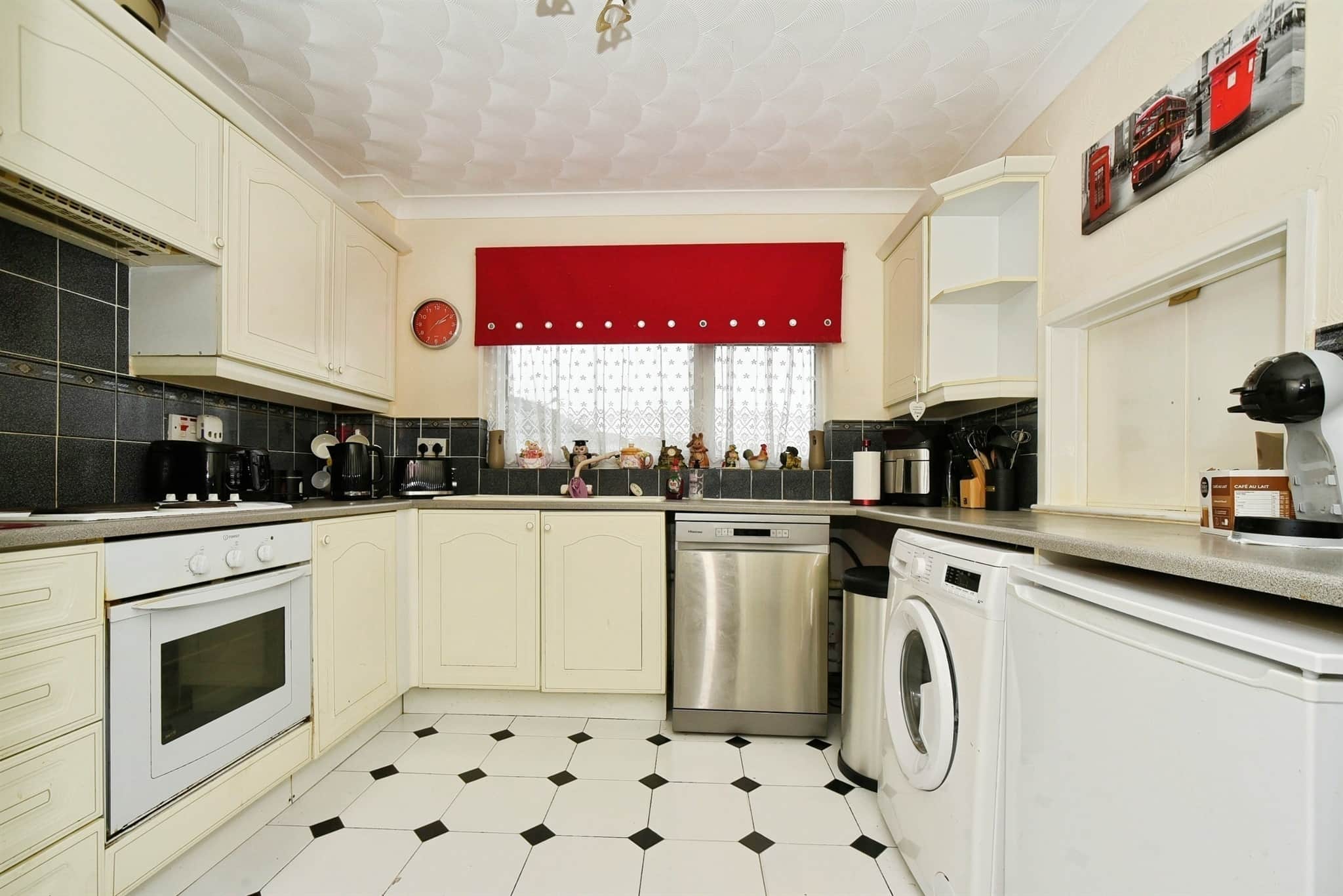 Property at Kimmeridge Close, Swindon