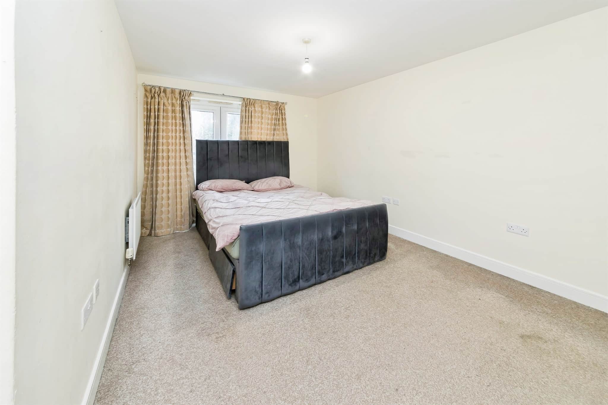 Property at Rathlin Road, Crawley