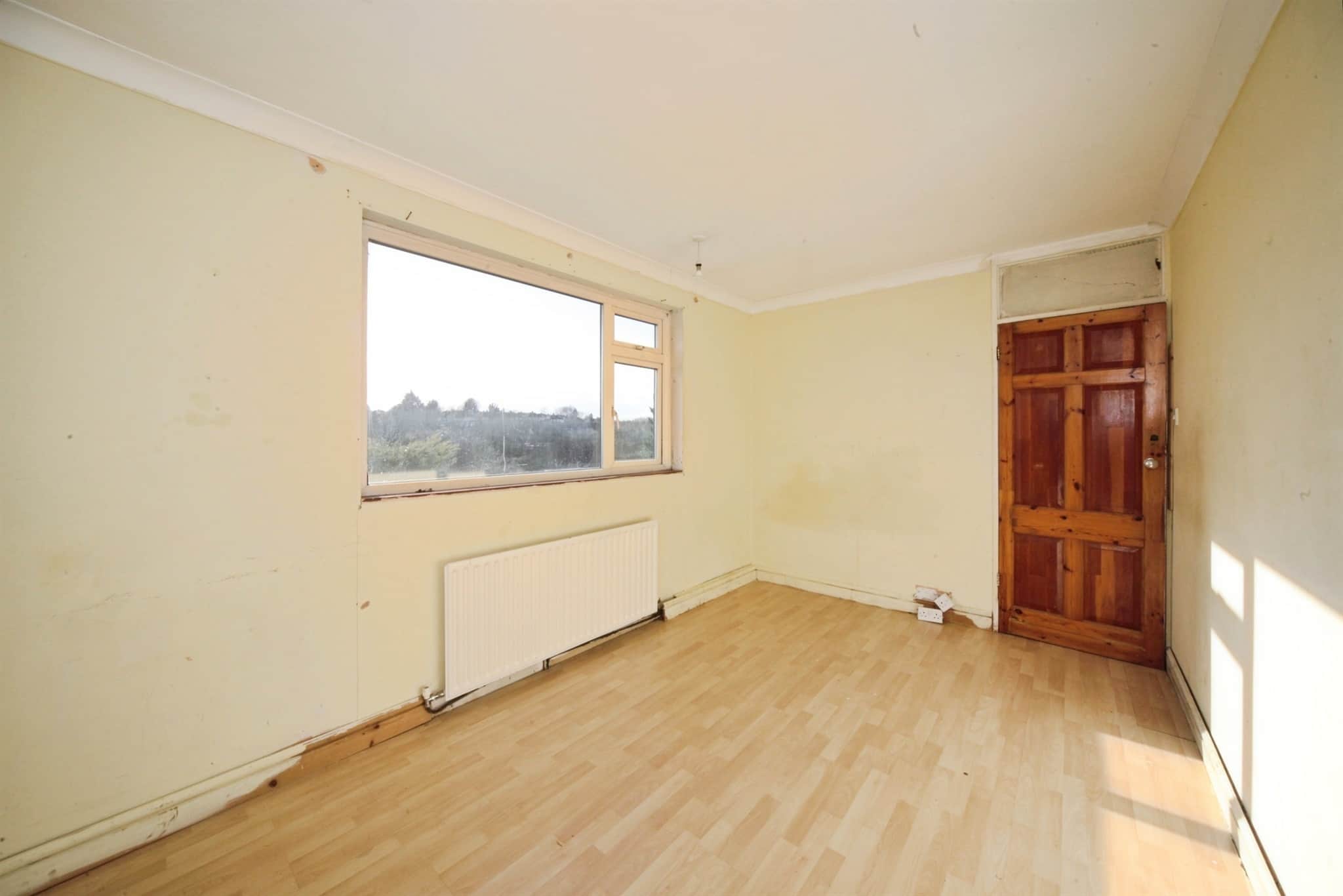 Property at Dovehouse Hill, Luton