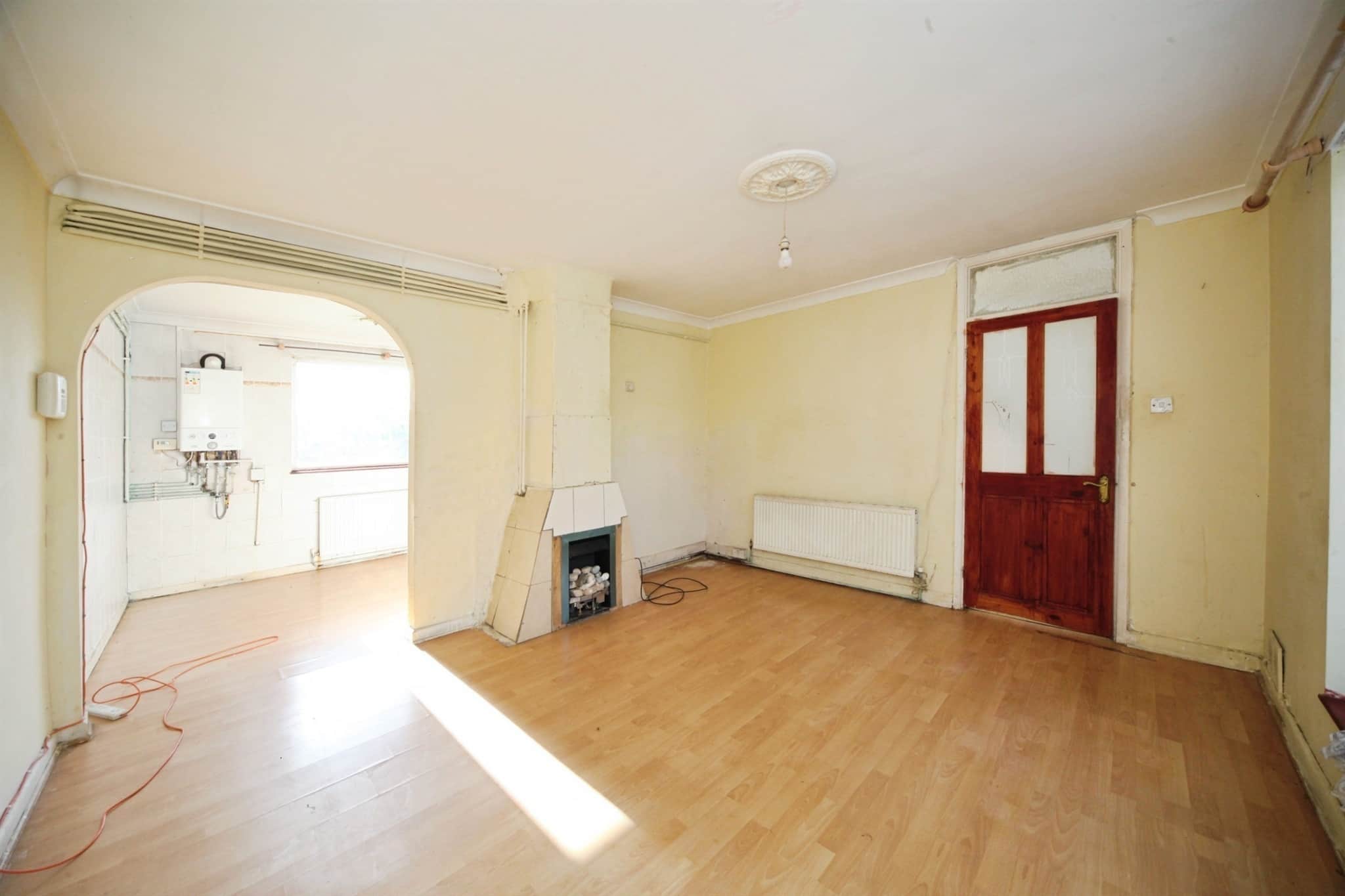 Property at Dovehouse Hill, Luton