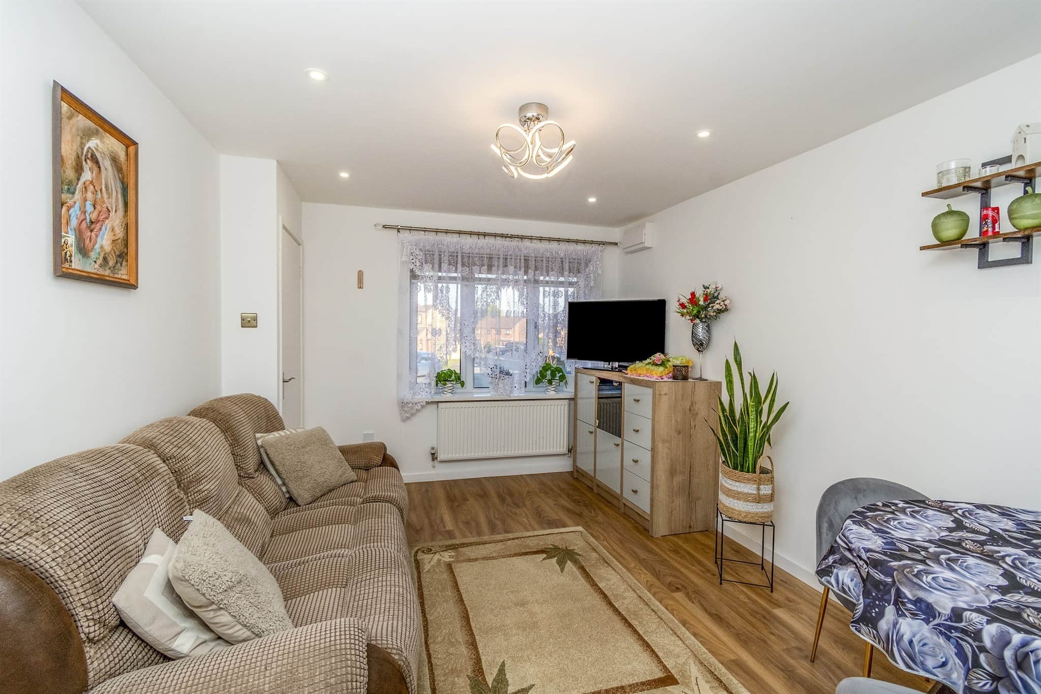 Property at Fuchsia Drive, Pendeford, Wolverhampton