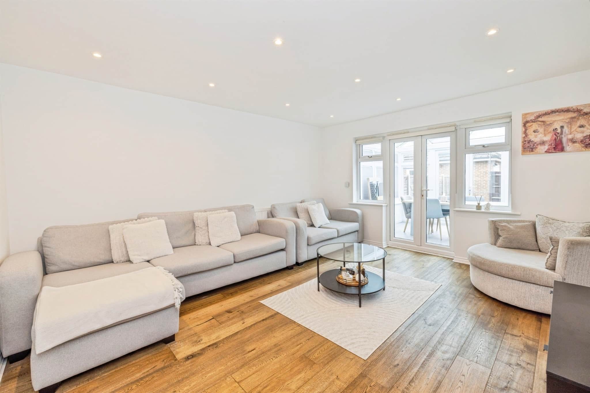 Property at Winthorpe Gardens, Borehamwood