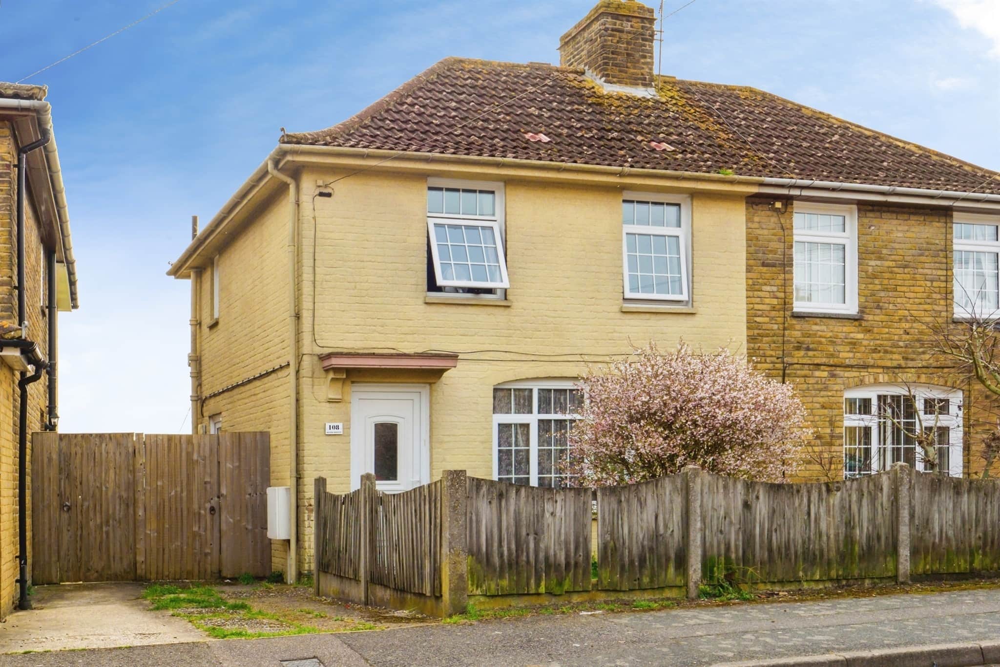 Property at Milner Crescent, Aylesham, Canterbury