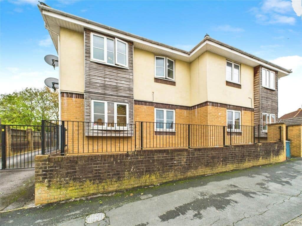 Property at Hartcliffe Road, Knowle, Bristol