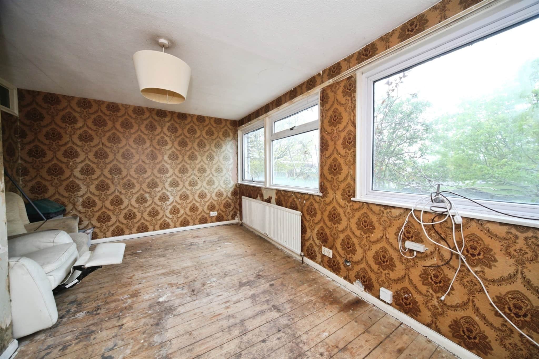 Property at Axe Close, Luton