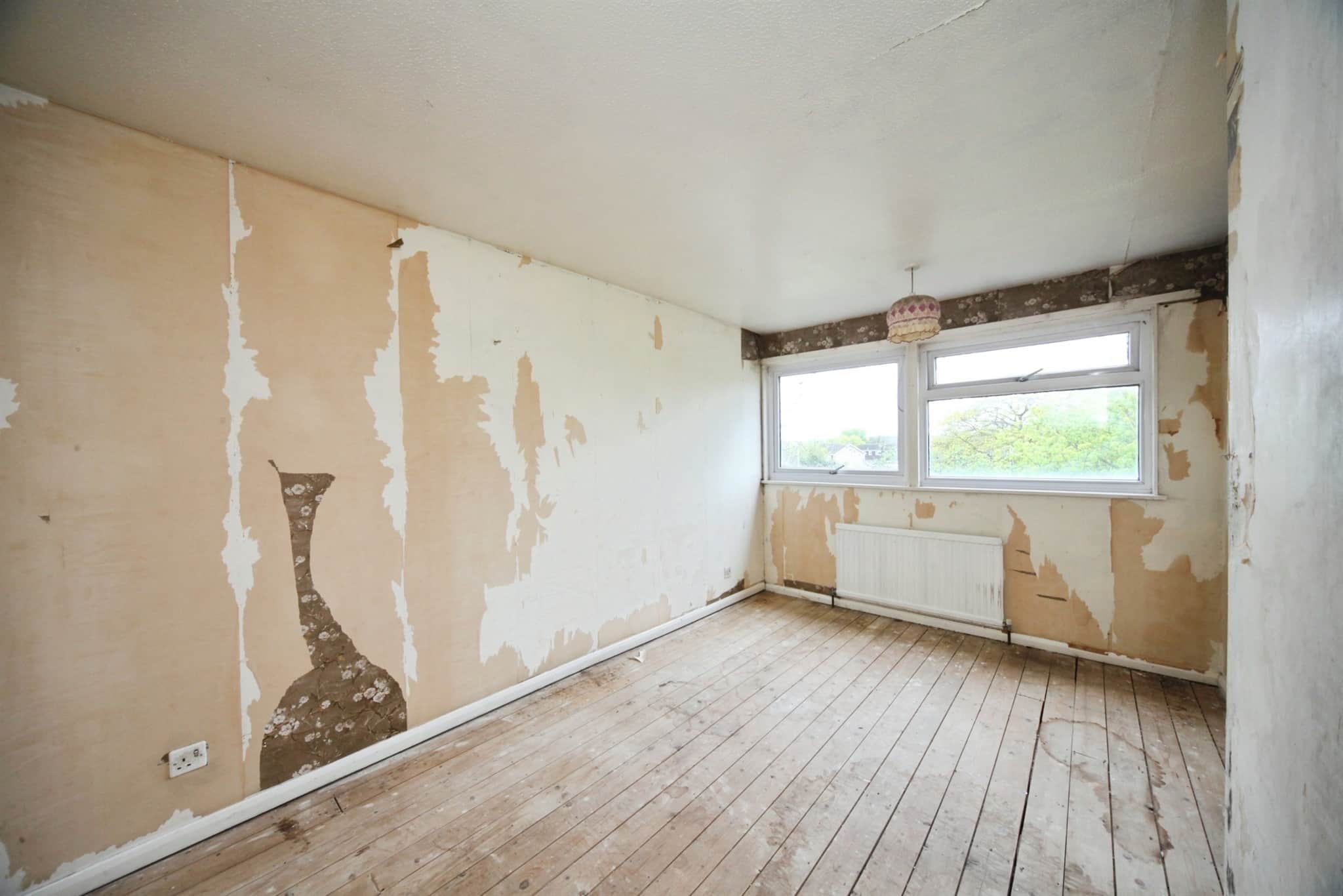 Property at Axe Close, Luton