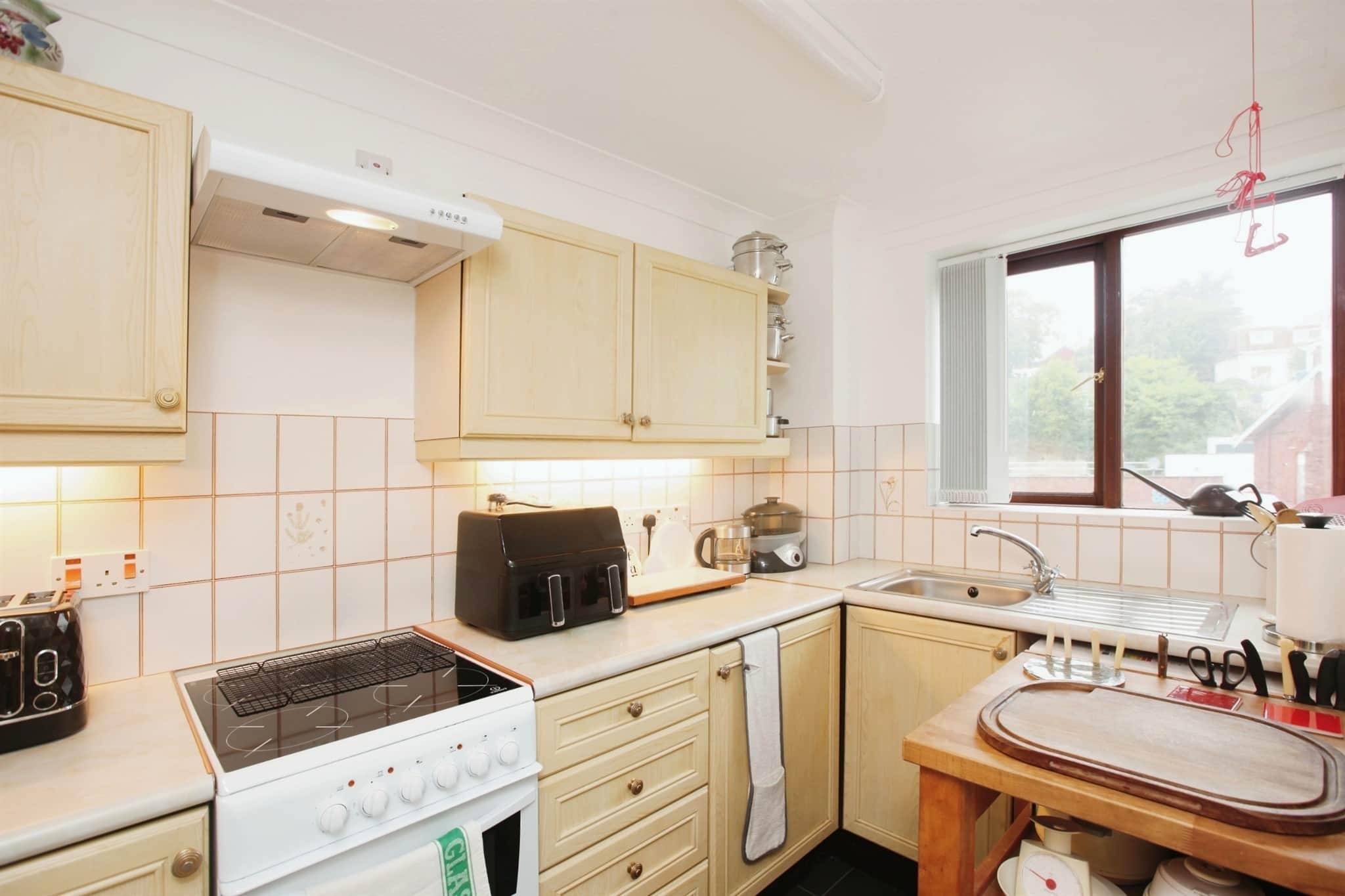 Property at Walnut Road, Torquay