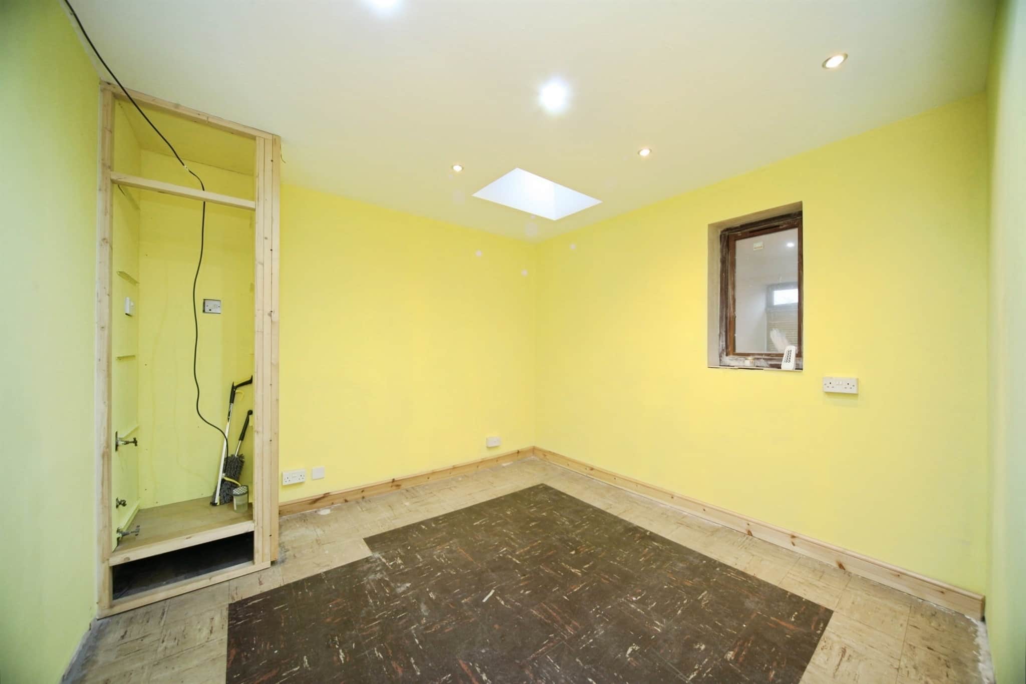 Property at Hathaway Close, Luton