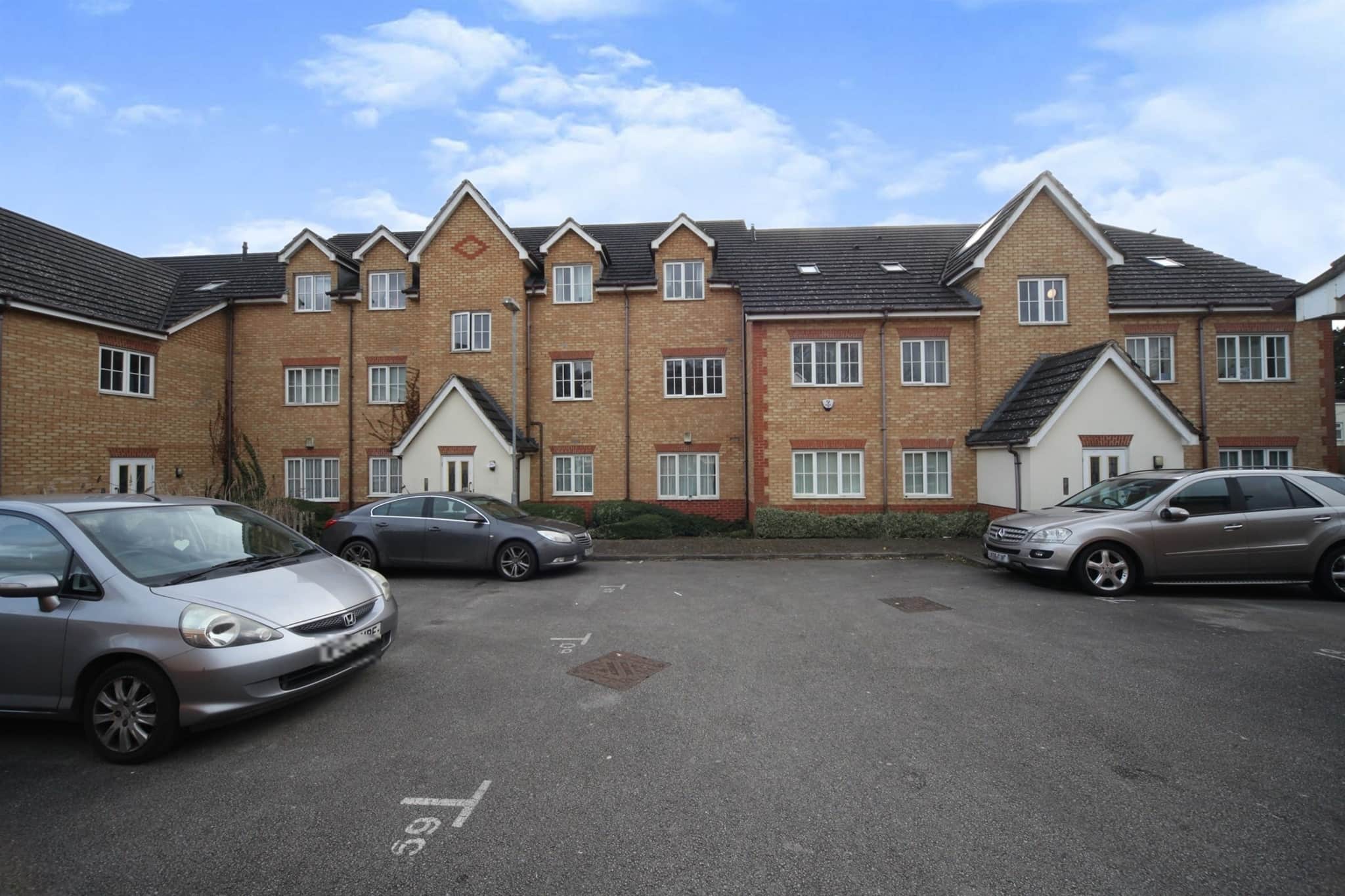Property at The Wickets, Luton