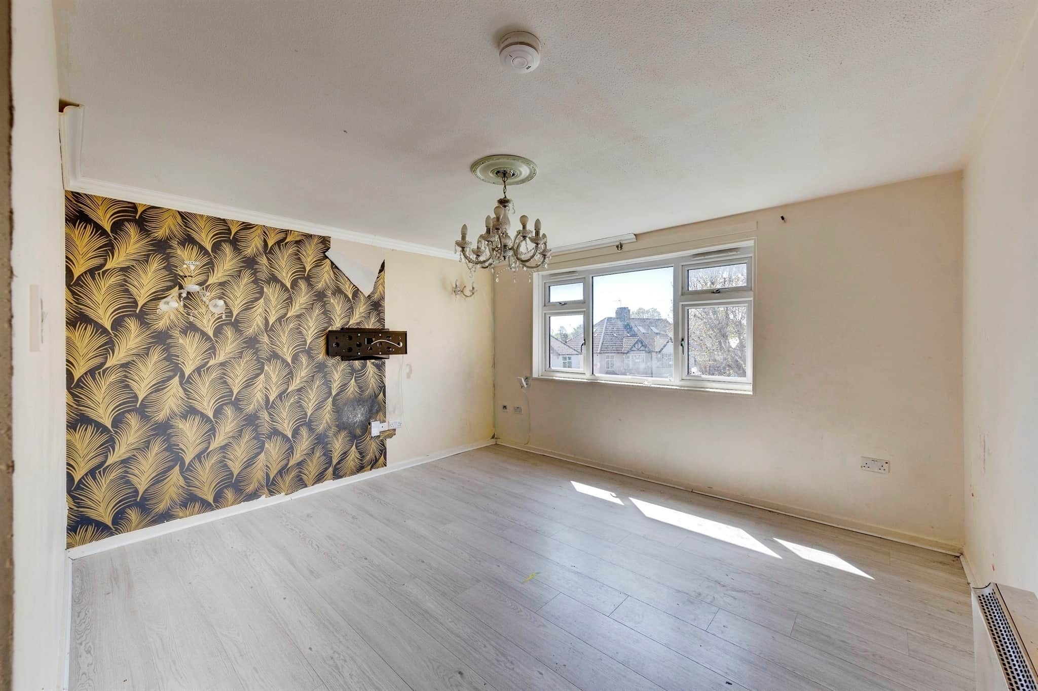 Property at Buckingham Road, Edgware