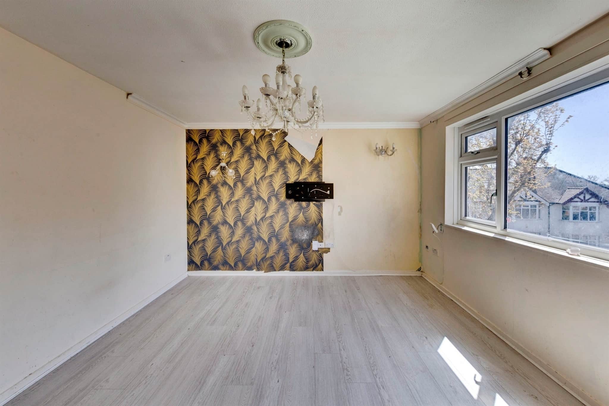 Property at Buckingham Road, Edgware