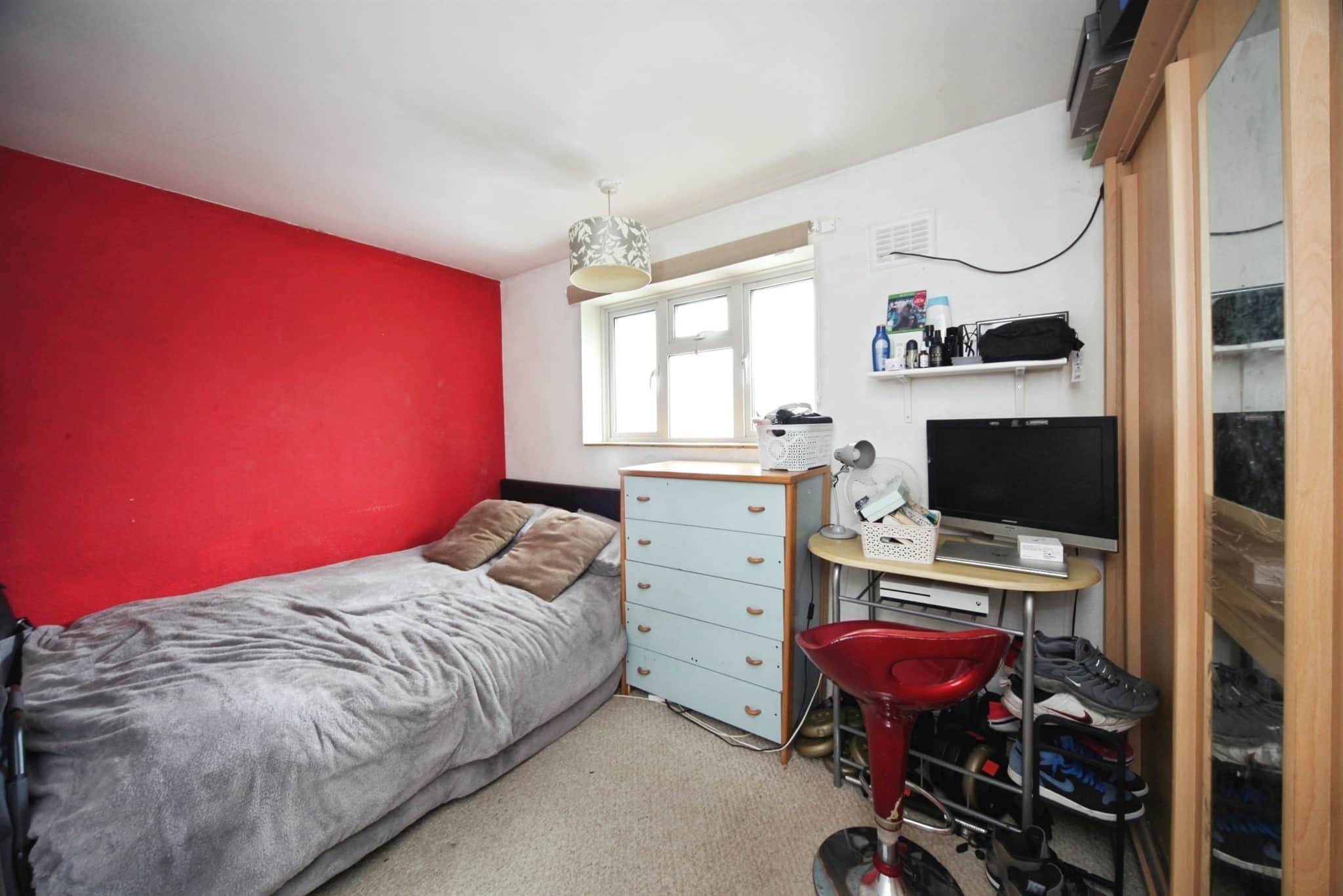 Property at Ferrars Close, Luton