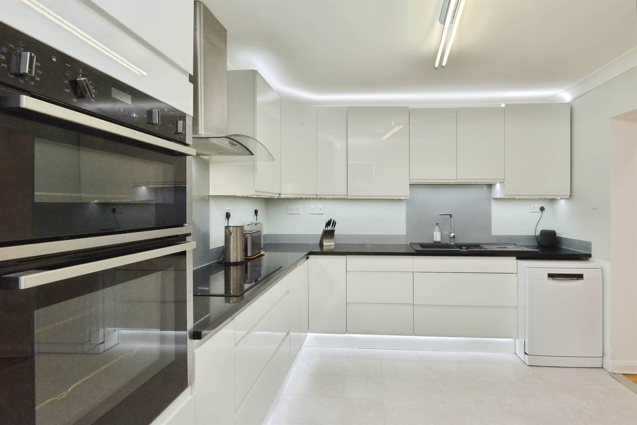 Property at Broadway Avenue, Giffard Park, Milton Keynes
