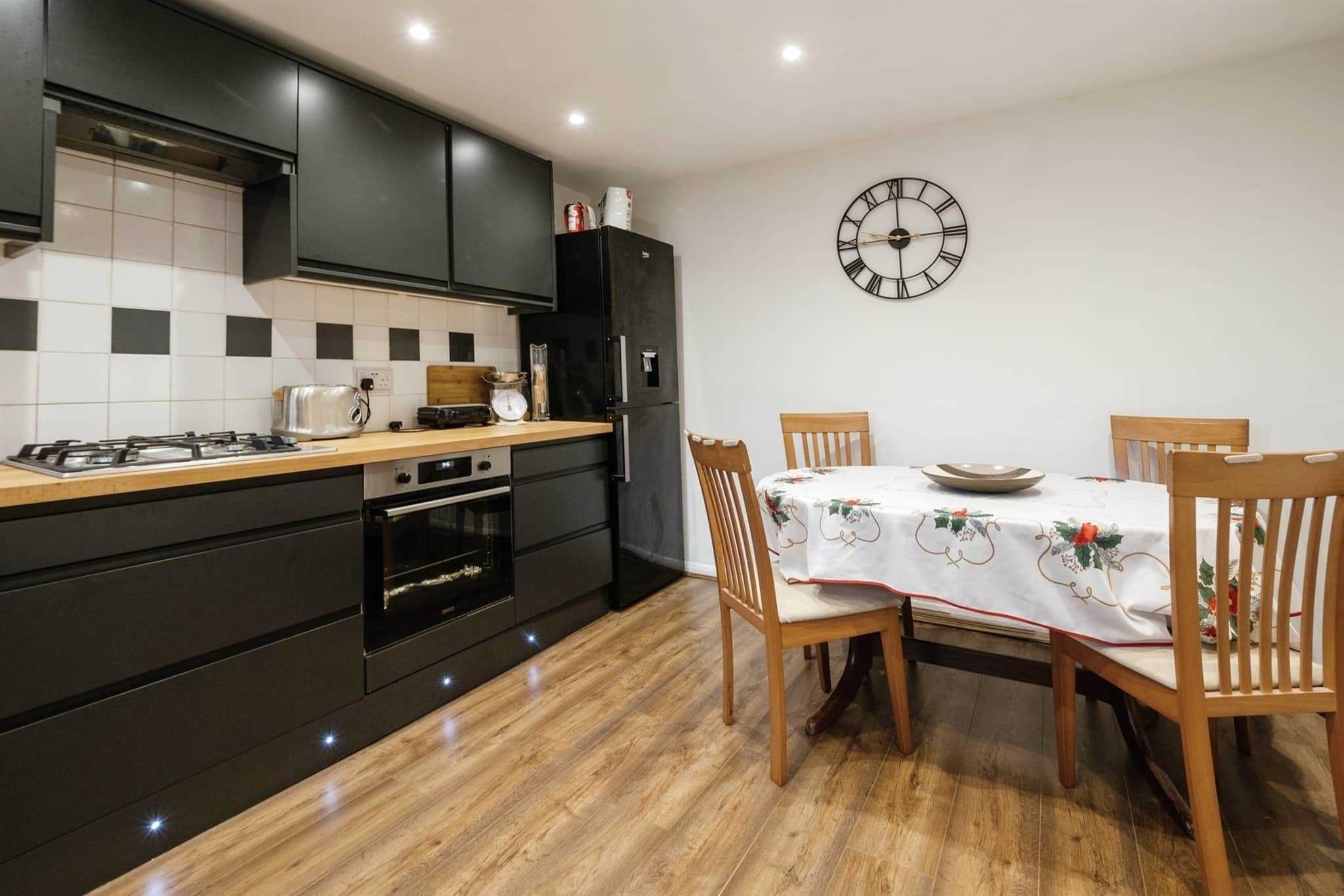 Property at Queen Elizabeth Drive, Paignton